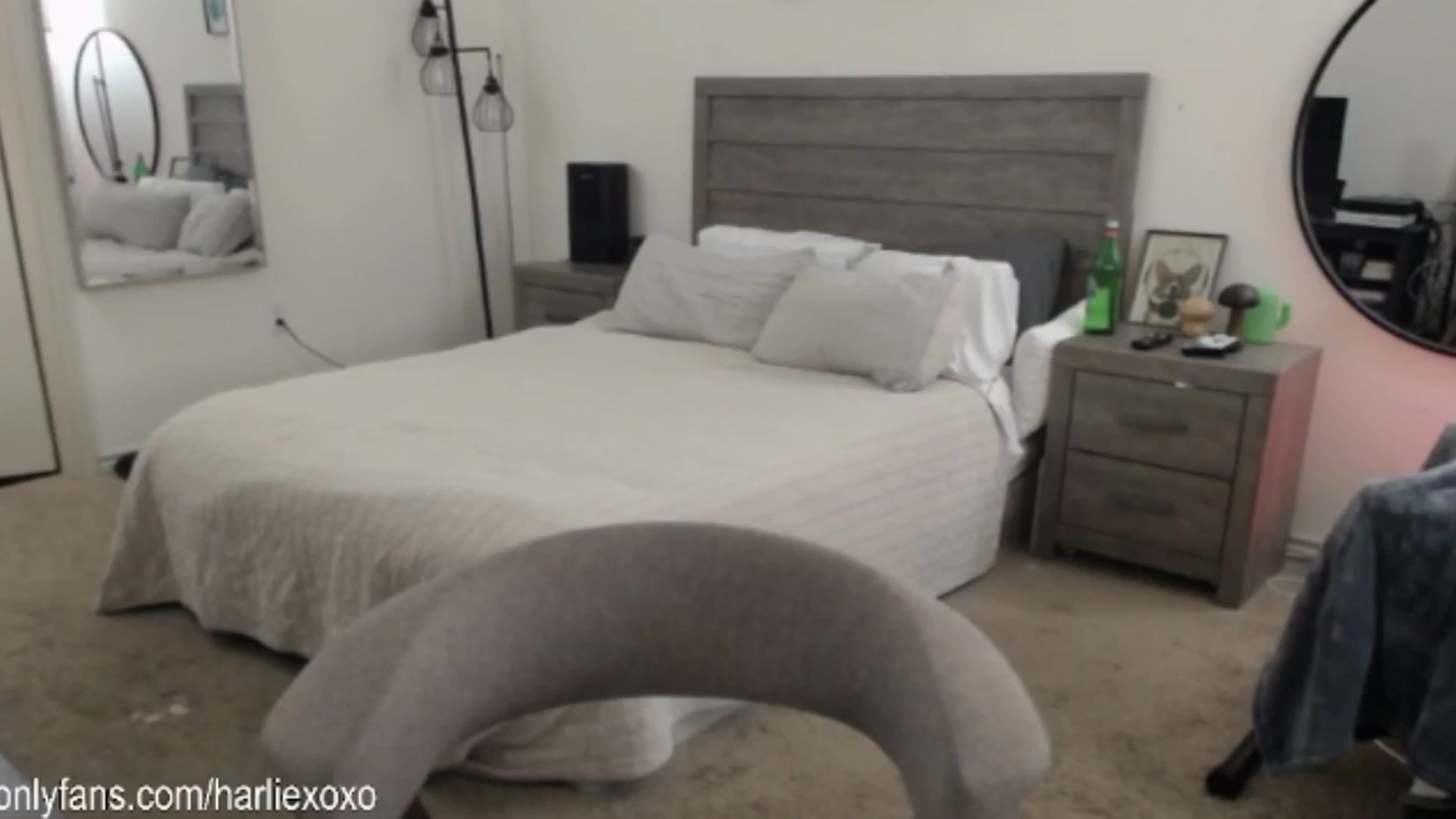 Gallery image thumbnail from SweetHarlie's myfreecams stream on, 03/07/2025, 21:27 image 16 of 20