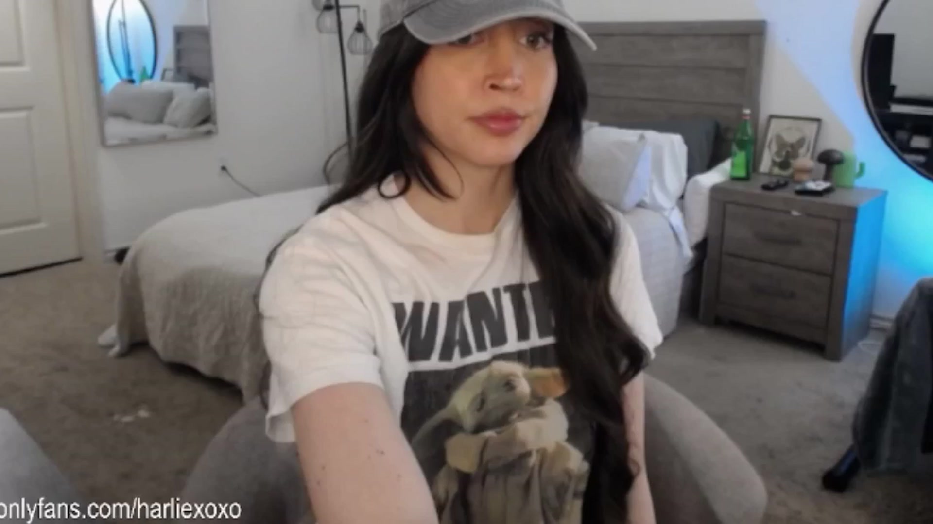 Gallery image thumbnail from SweetHarlie's myfreecams stream on, 03/07/2025, 22:57 image 13 of 20