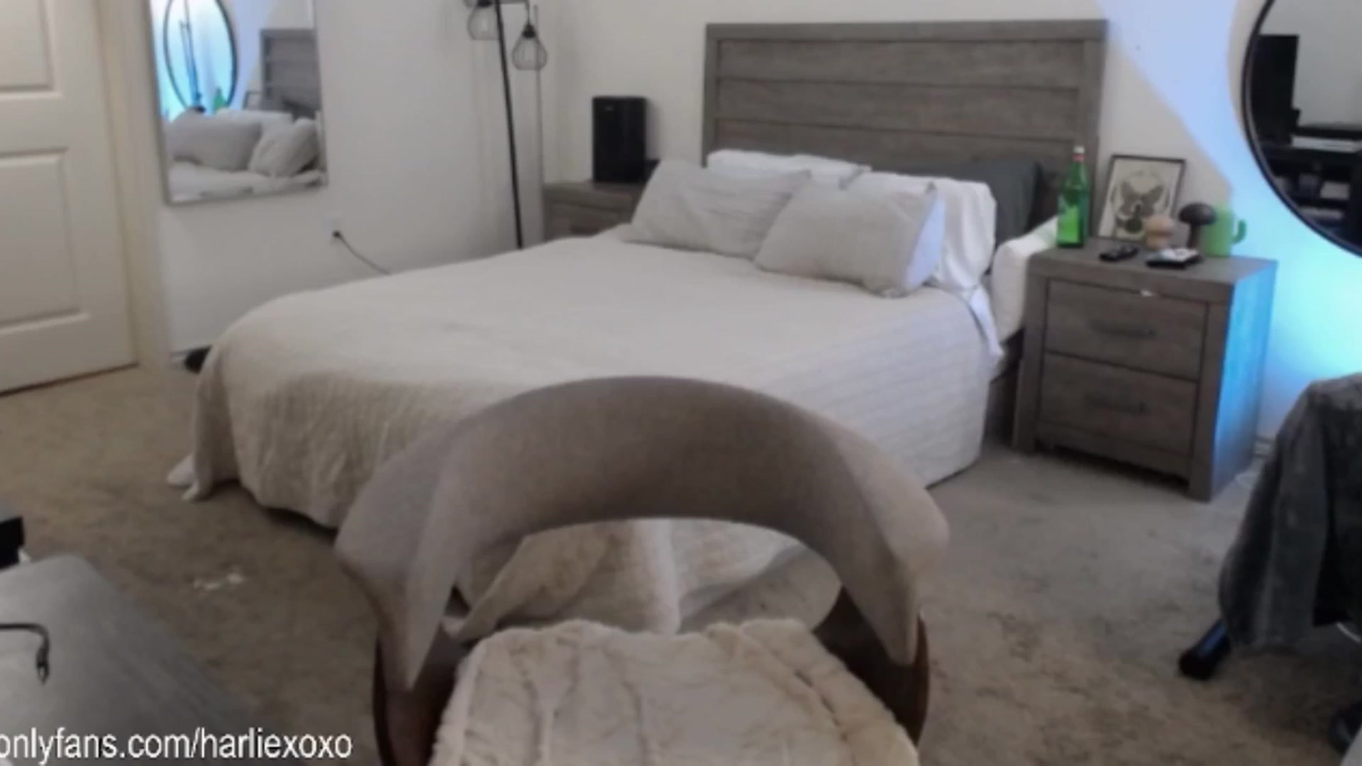 Gallery image thumbnail from SweetHarlie's myfreecams stream on, 03/07/2025, 22:57 image 12 of 20