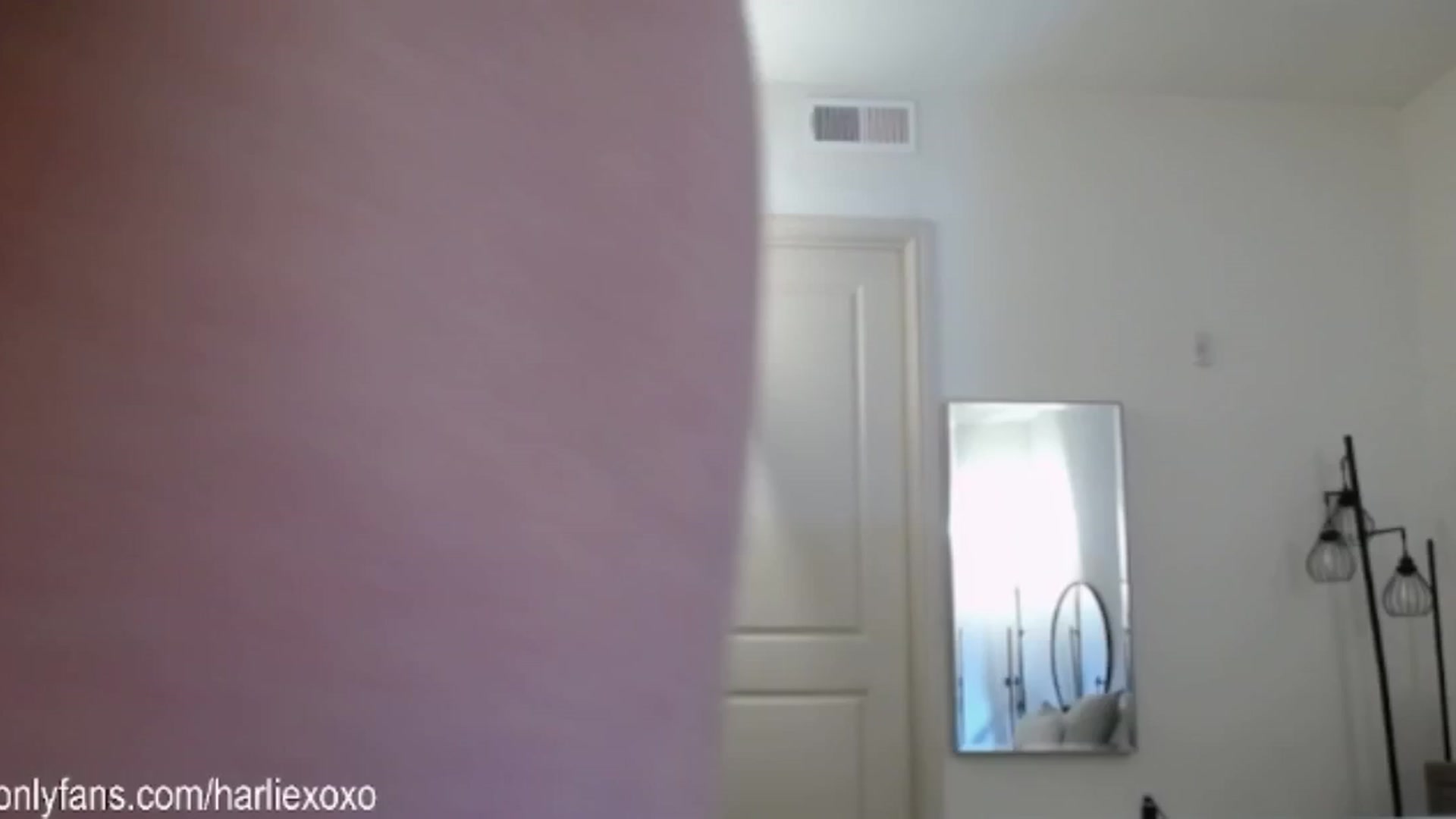 Gallery image thumbnail from SweetHarlie's myfreecams stream on, 03/13/2025, 23:01 image 11 of 20