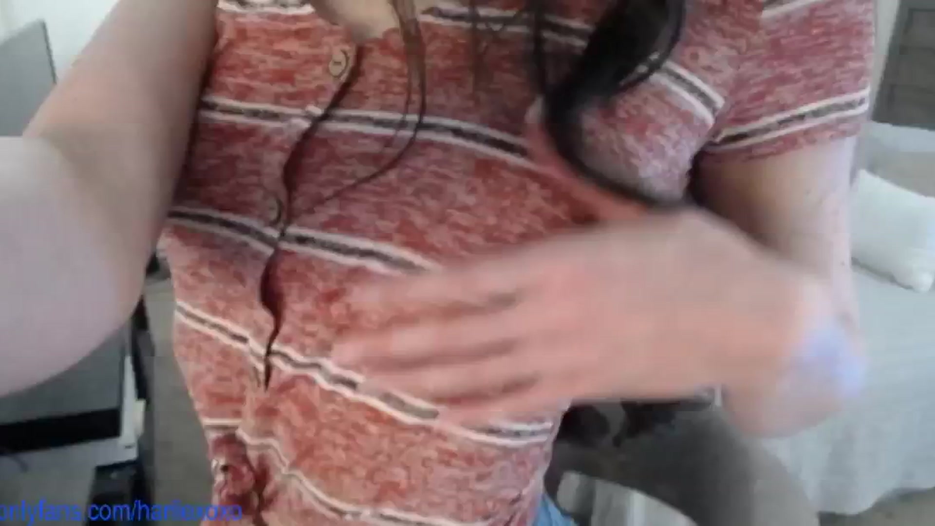 Gallery image thumbnail from SweetHarlie's myfreecams stream on, 03/21/2025, 20:22 image 4 of 20