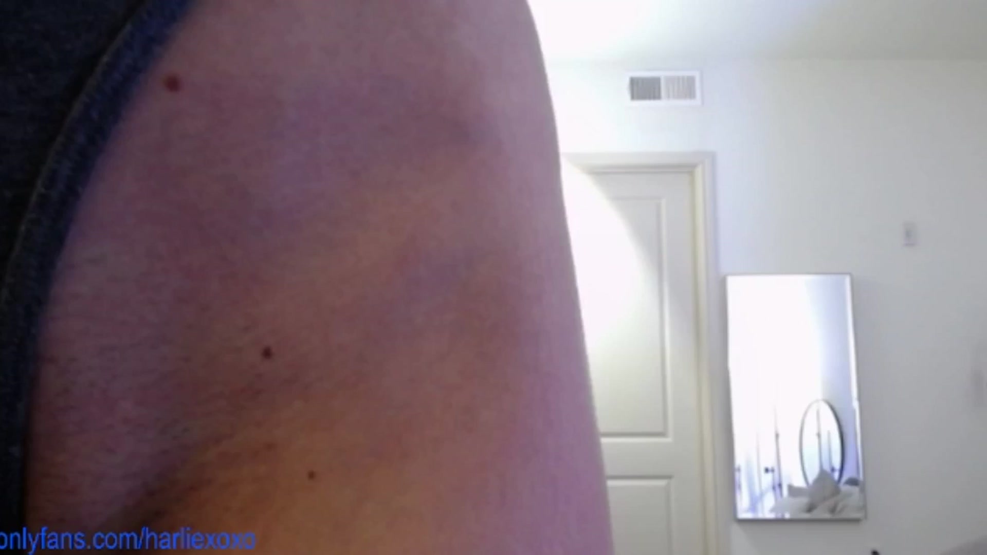 Gallery image thumbnail from SweetHarlie's myfreecams stream on, 03/21/2025, 22:47 image 11 of 20