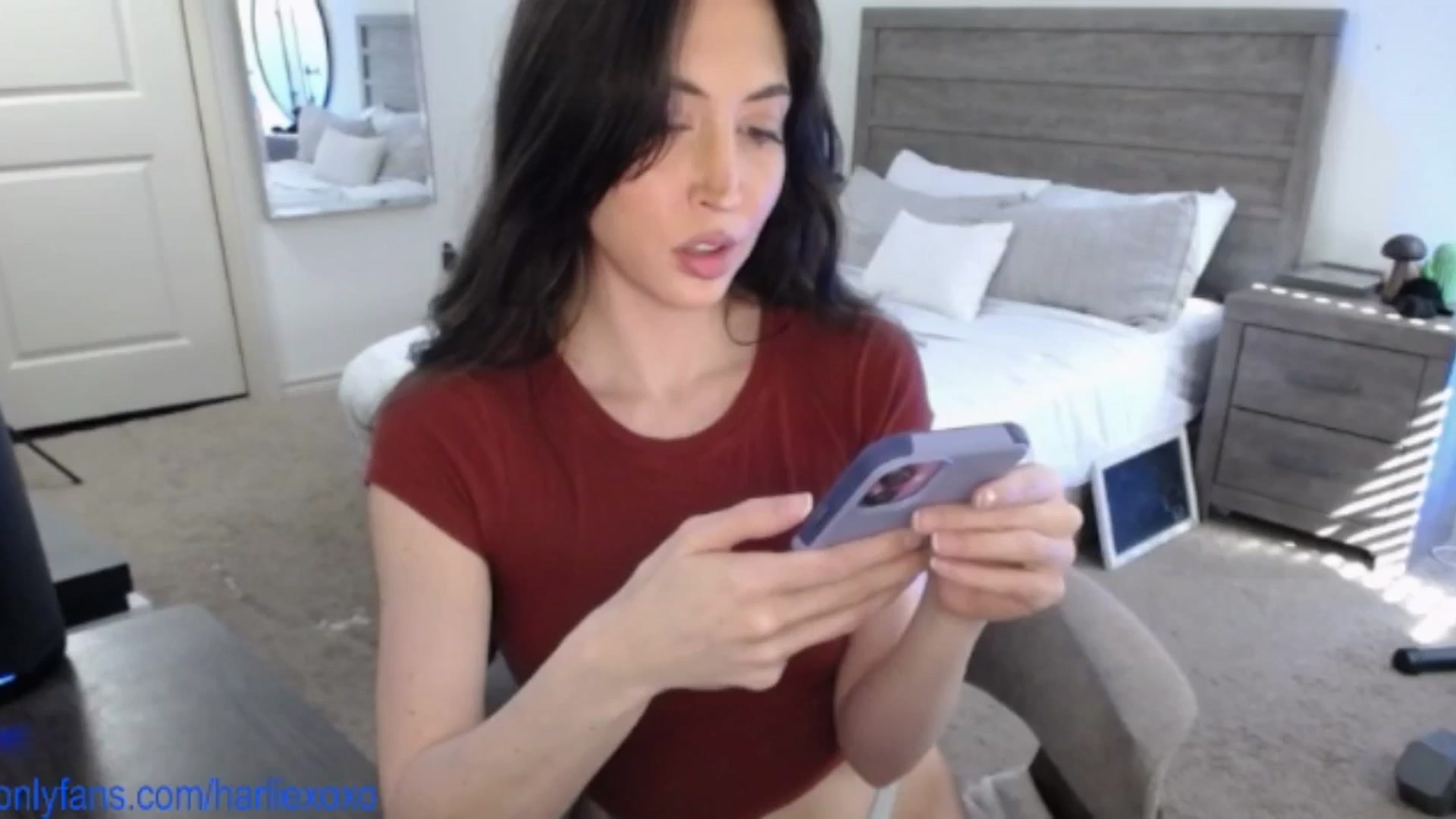 Gallery image thumbnail from SweetHarlie's myfreecams stream on, 03/24/2025, 21:52 image 12 of 20
