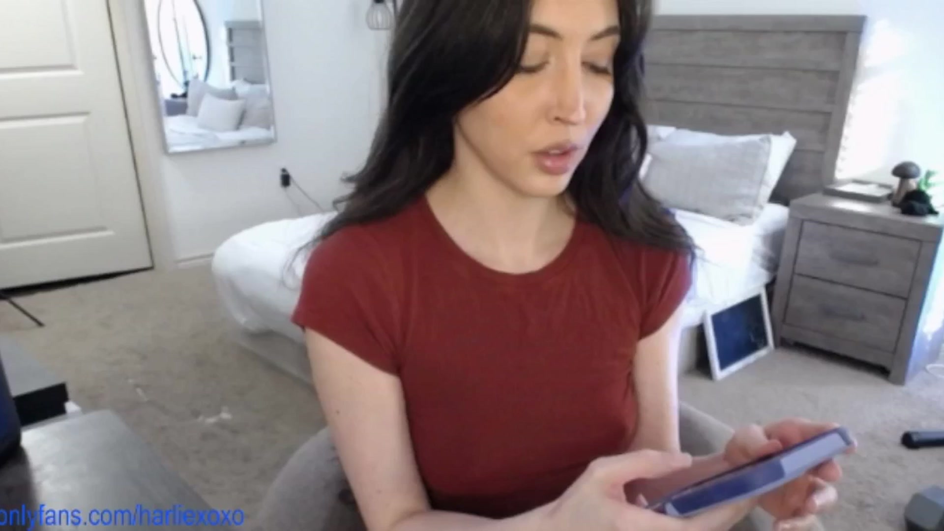 Gallery image thumbnail from SweetHarlie's myfreecams stream on, 03/24/2025, 23:27 image 1 of 20