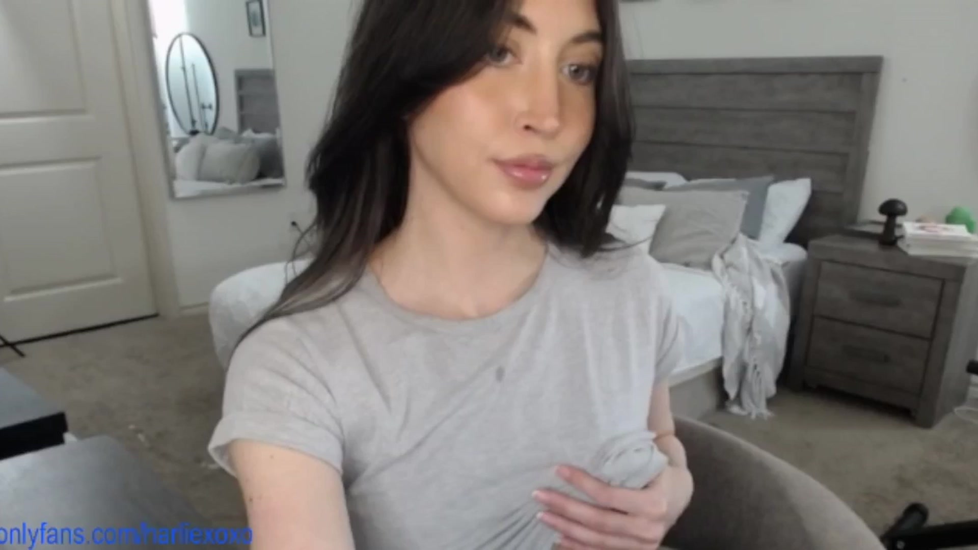 Gallery image thumbnail from SweetHarlie's myfreecams stream on, 04/09/2025, 21:38 image 7 of 20