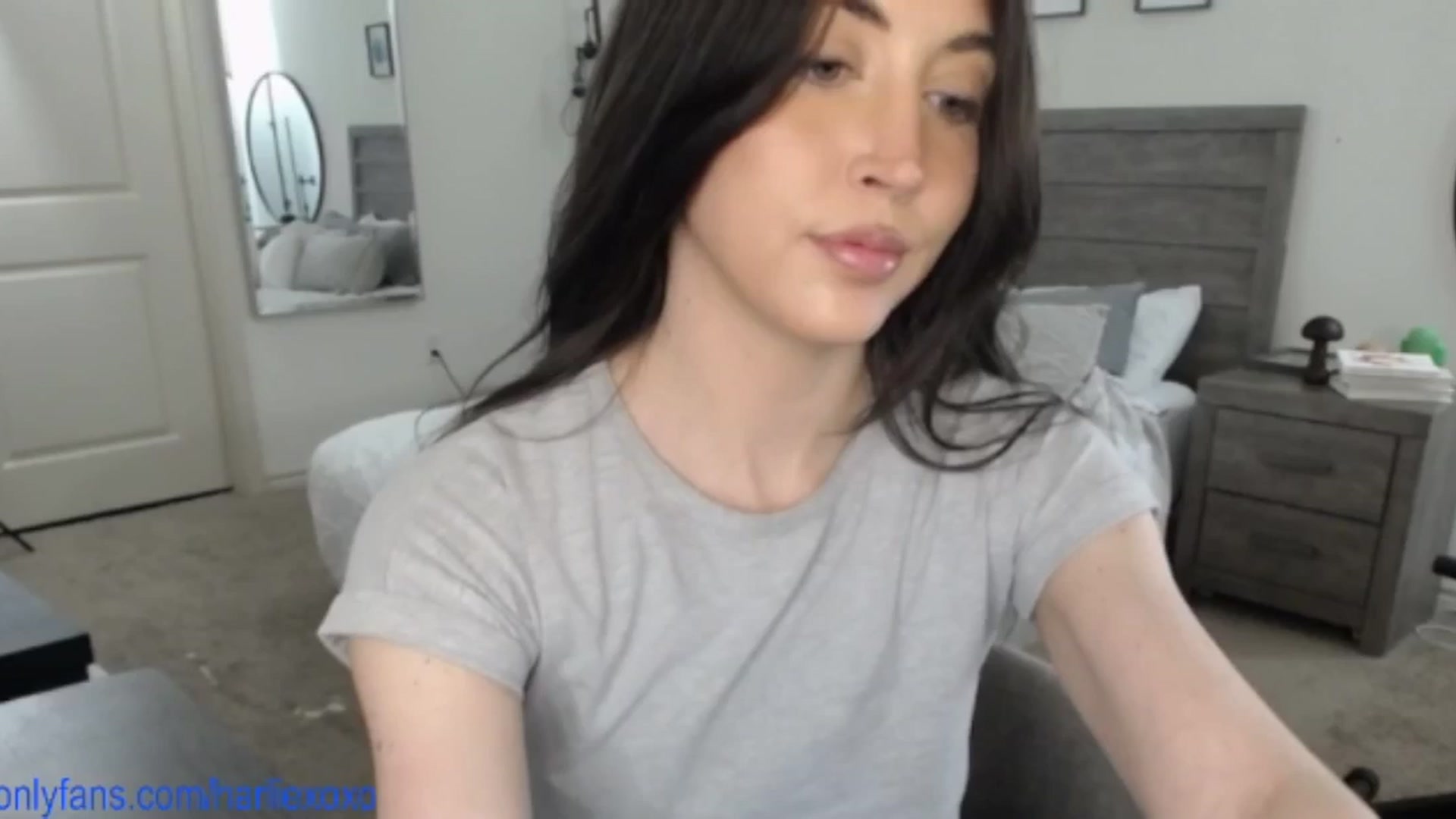 Gallery image thumbnail from SweetHarlie's myfreecams stream on, 04/09/2025, 21:38 image 10 of 20