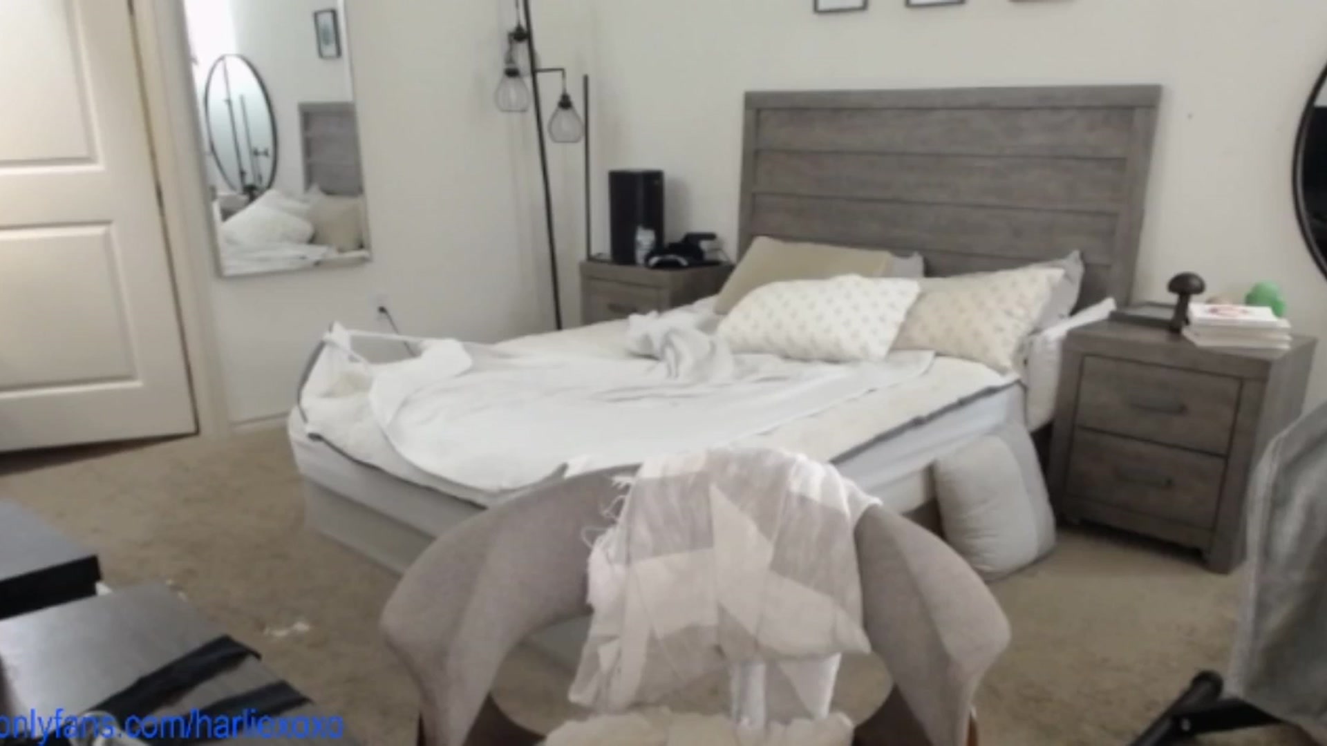 Gallery image thumbnail from SweetHarlie's myfreecams stream on, 04/13/2025, 02:07 image 19 of 20