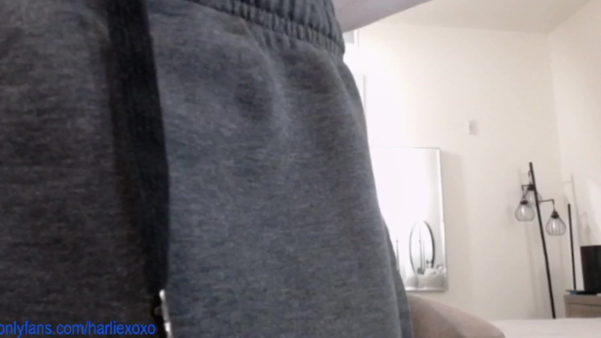 Gallery image thumbnail from SweetHarlie's myfreecams stream on, 04/22/2025, 20:51 image 3 of 20