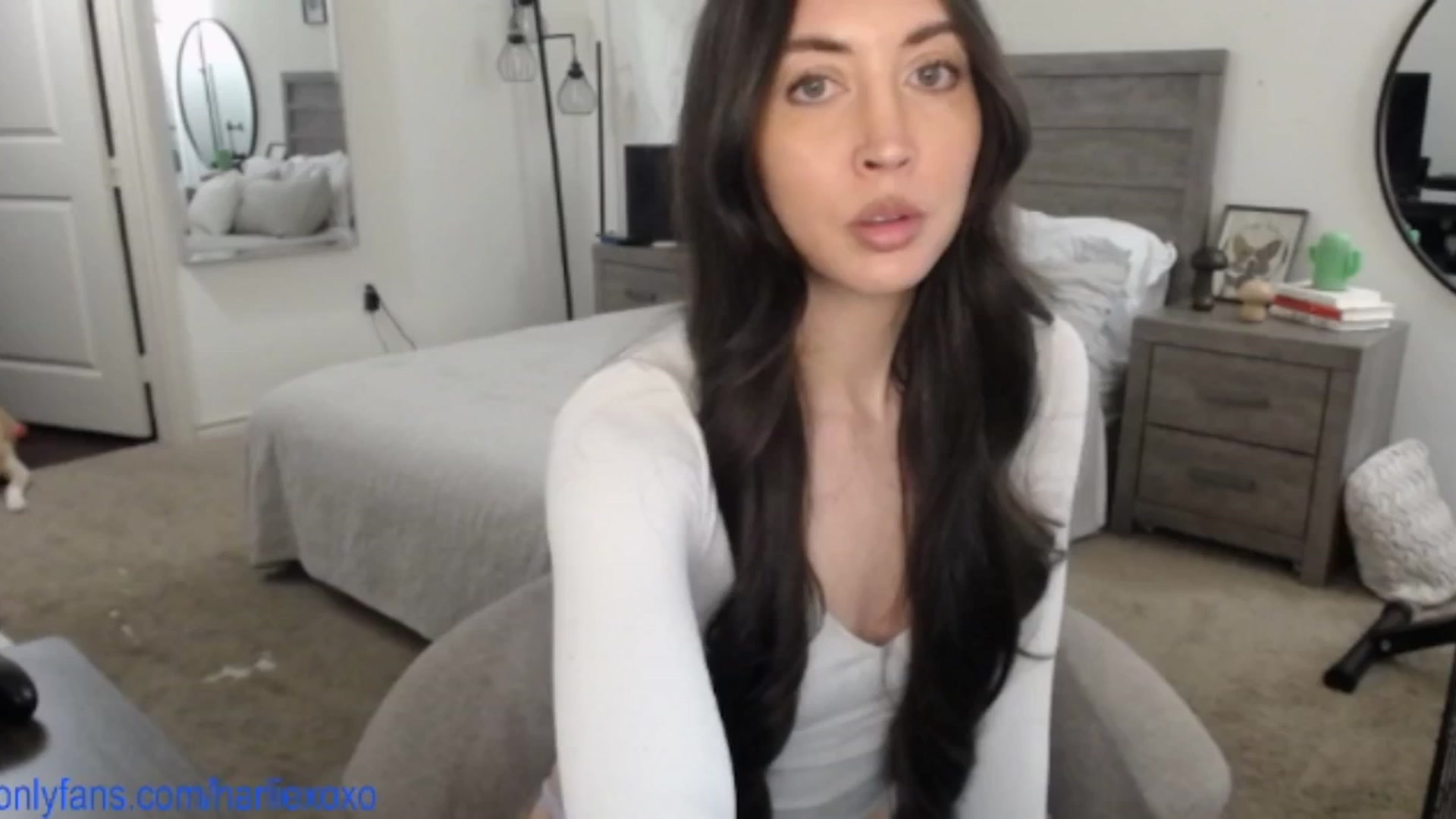 Gallery image thumbnail from SweetHarlie's myfreecams stream on, 04/22/2025, 20:51 image 11 of 20