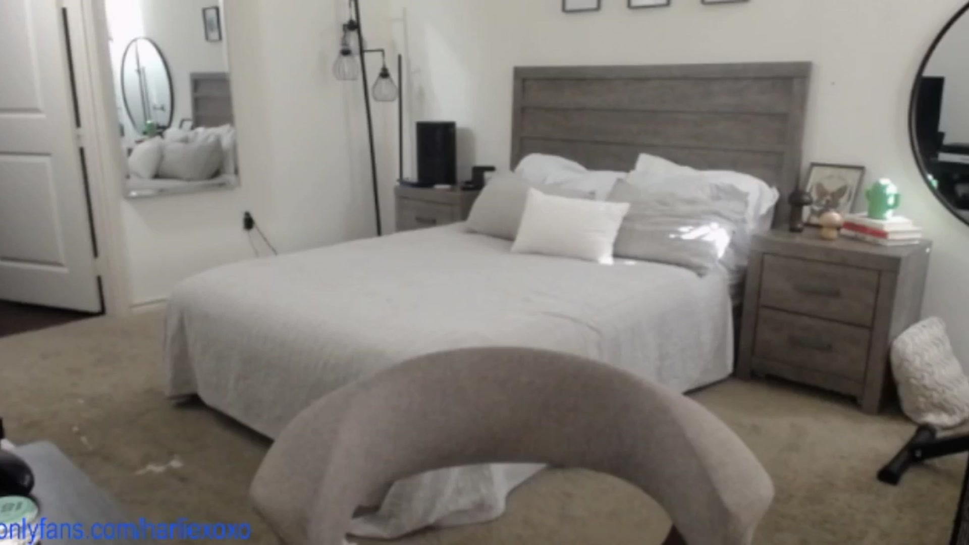 Gallery image thumbnail from SweetHarlie's myfreecams stream on, 04/22/2025, 22:52 image 18 of 20
