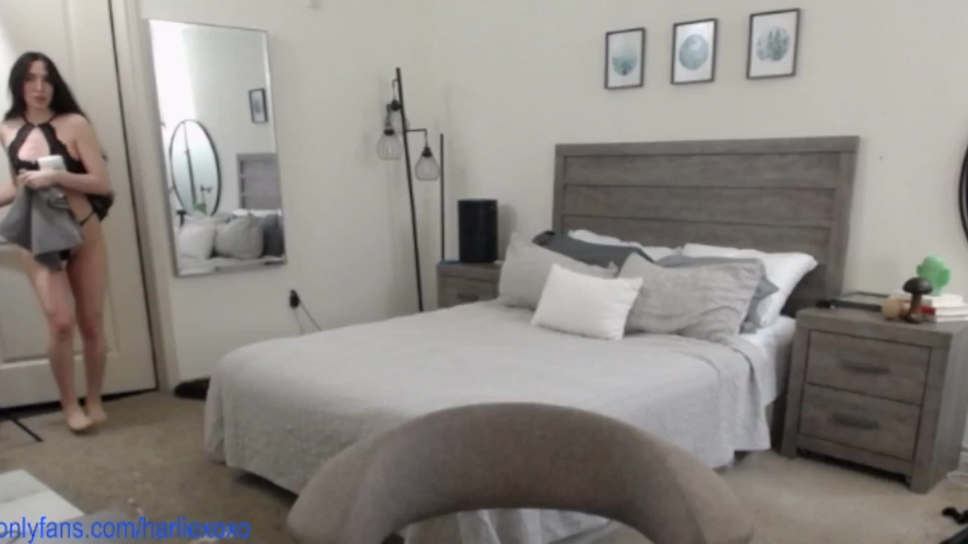 Gallery image thumbnail from SweetHarlie's myfreecams stream on, 05/01/2025, 21:48 image 20 of 20