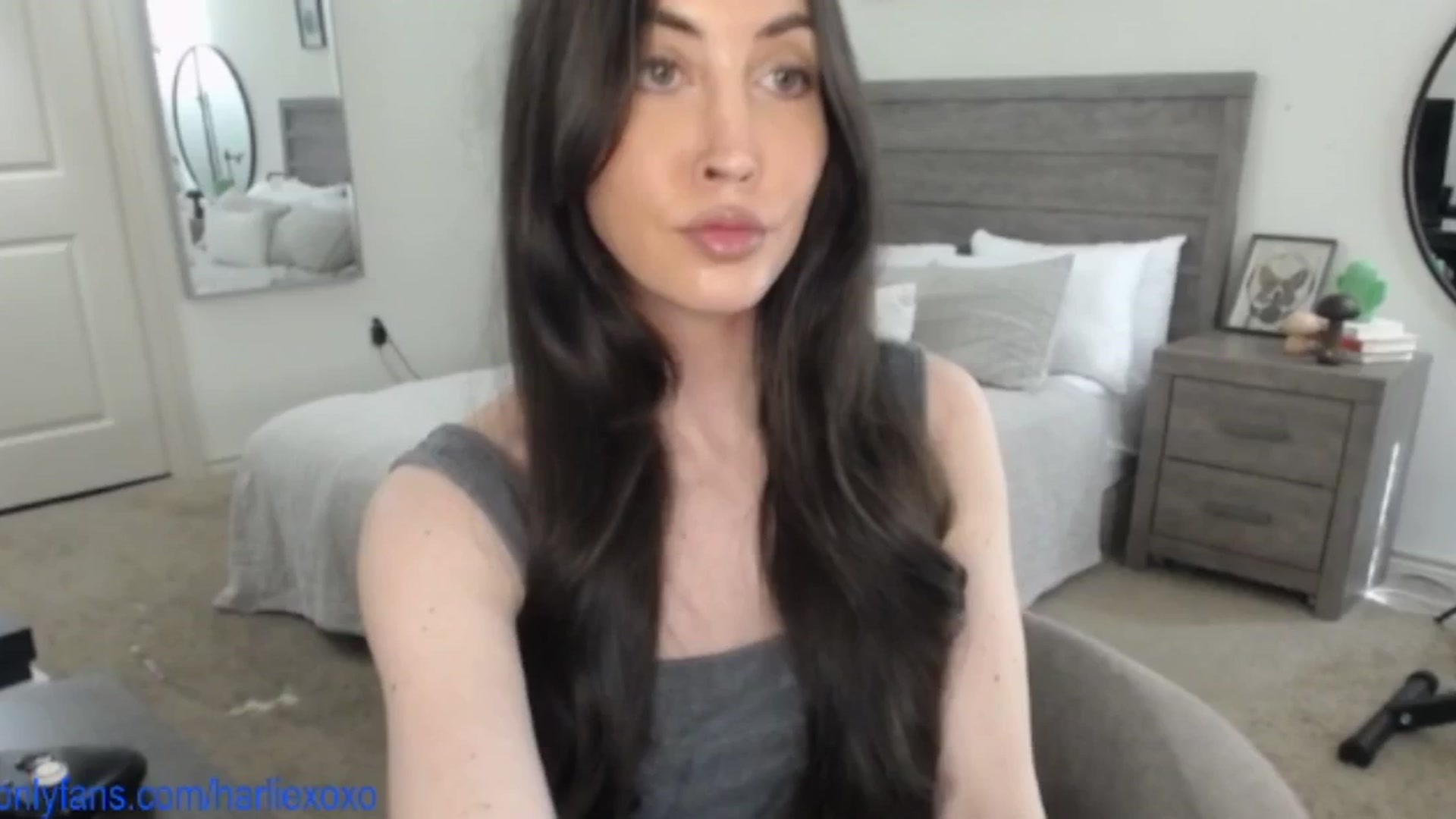 Gallery image thumbnail from SweetHarlie's myfreecams stream on, 05/06/2025, 21:30 image 3 of 20