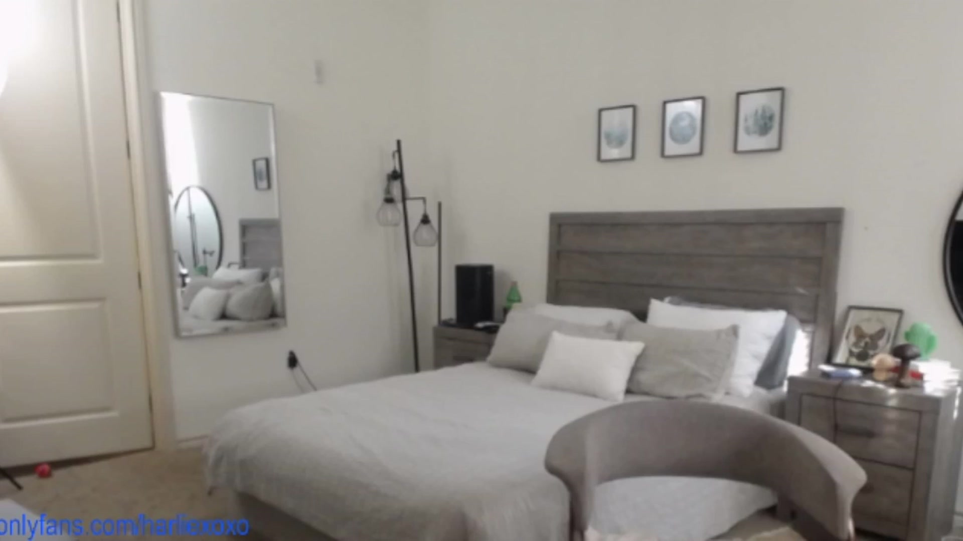 Gallery image thumbnail from SweetHarlie's myfreecams stream on, 05/08/2025, 22:41 image 11 of 20