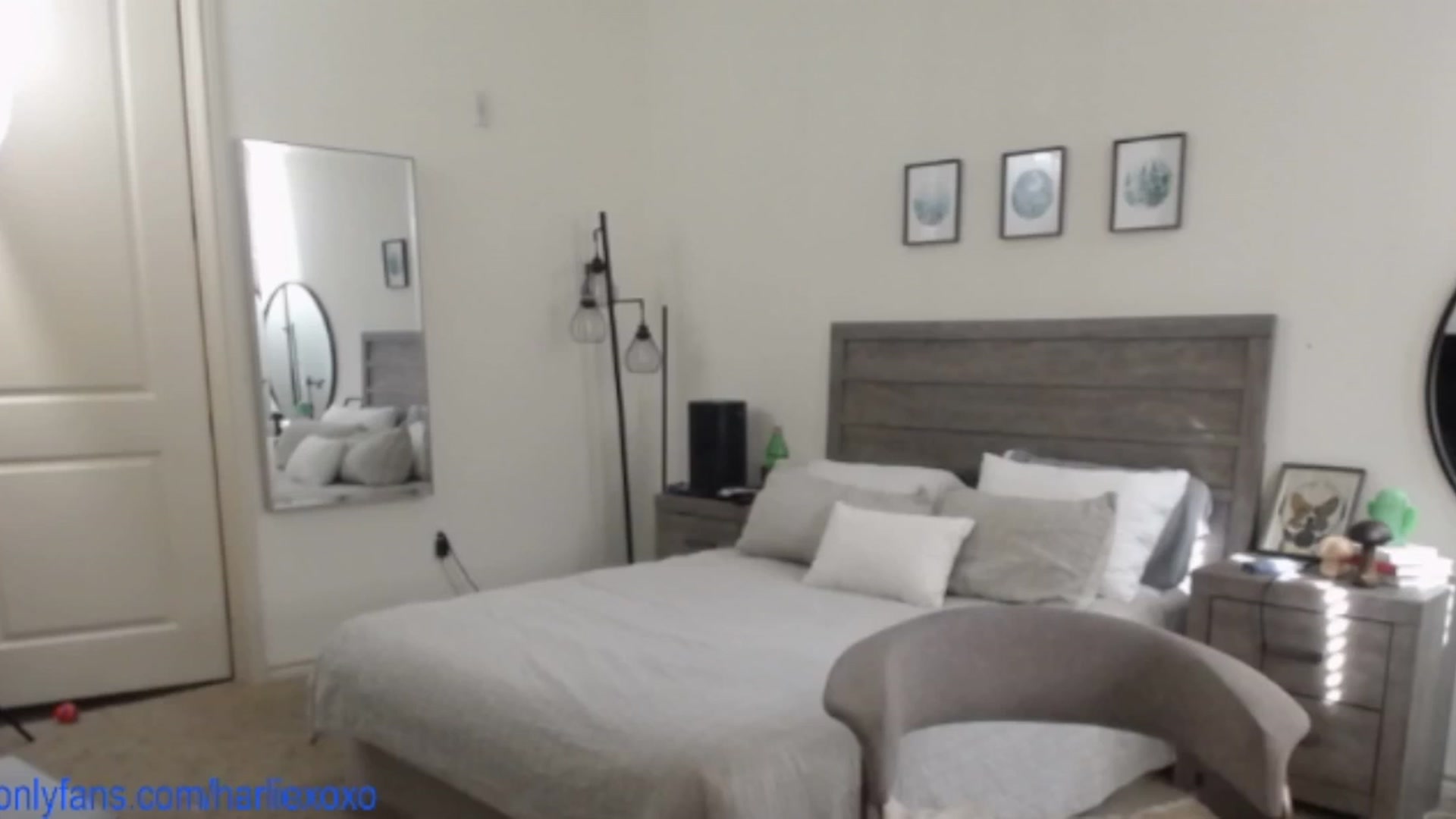 Gallery image thumbnail from SweetHarlie's myfreecams stream on, 05/08/2025, 22:41 image 2 of 20