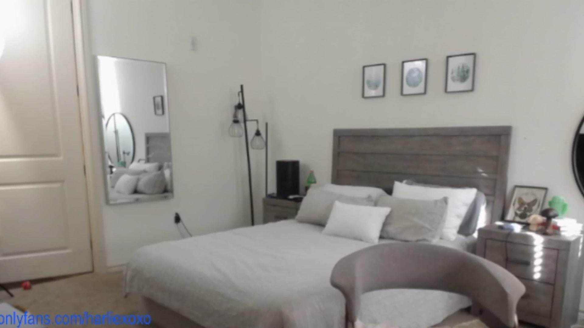 Gallery image thumbnail from SweetHarlie's myfreecams stream on, 05/08/2025, 22:41 image 5 of 20