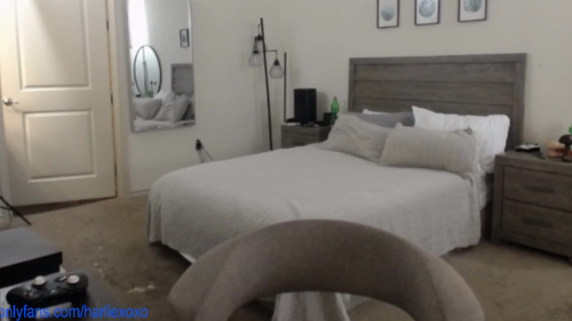 Gallery image thumbnail from SweetHarlie's myfreecams stream on, 05/28/2025, 22:48 image 1 of 20
