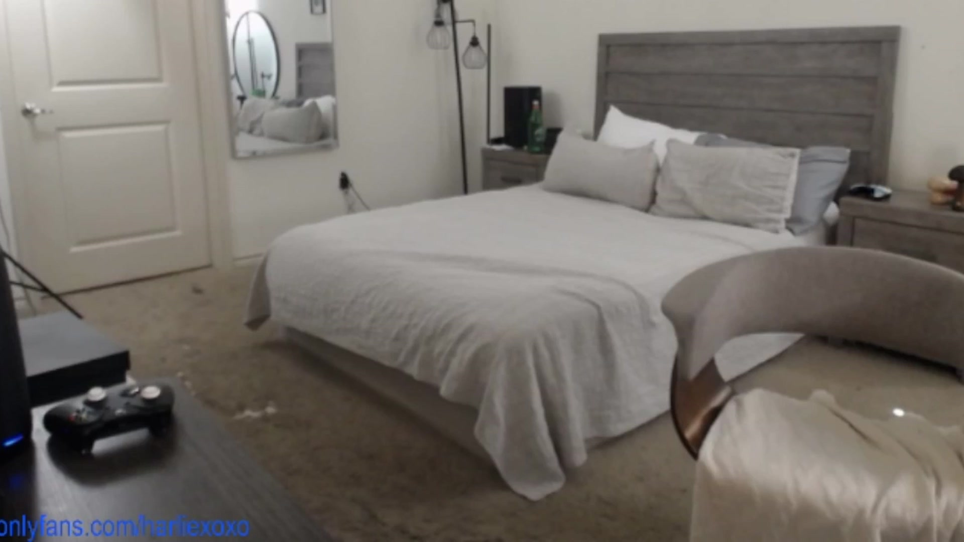 Gallery image thumbnail from SweetHarlie's myfreecams stream on, 05/30/2025, 21:36 image 14 of 20