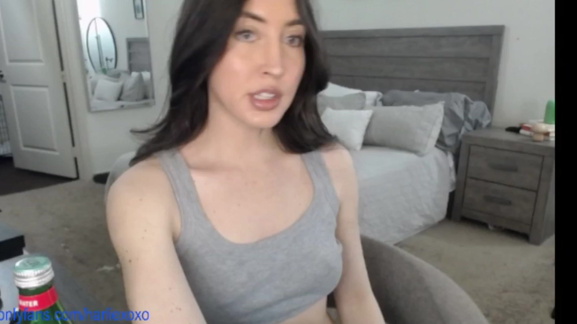 Gallery image thumbnail from SweetHarlie's myfreecams stream on, 06/13/2025, 20:28 image 6 of 20