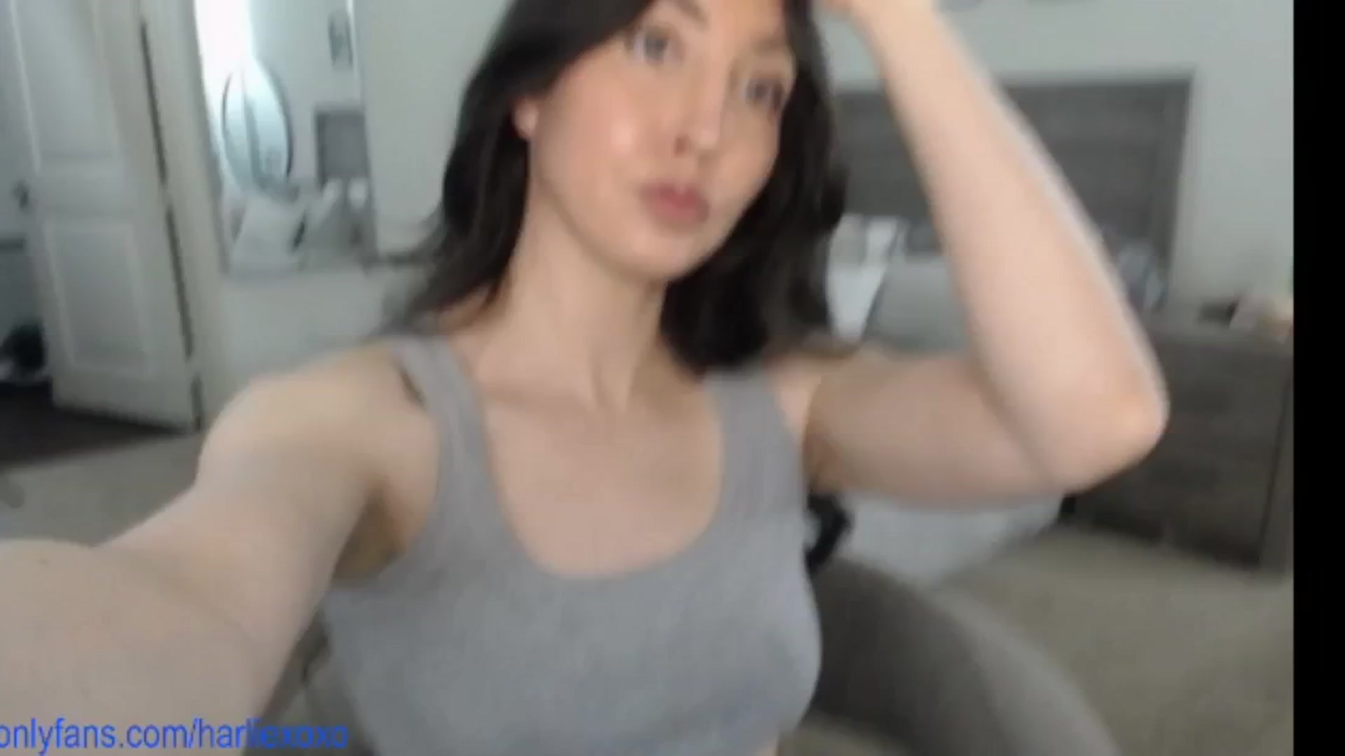 Gallery image thumbnail from SweetHarlie's myfreecams stream on, 06/13/2025, 20:28 image 15 of 20