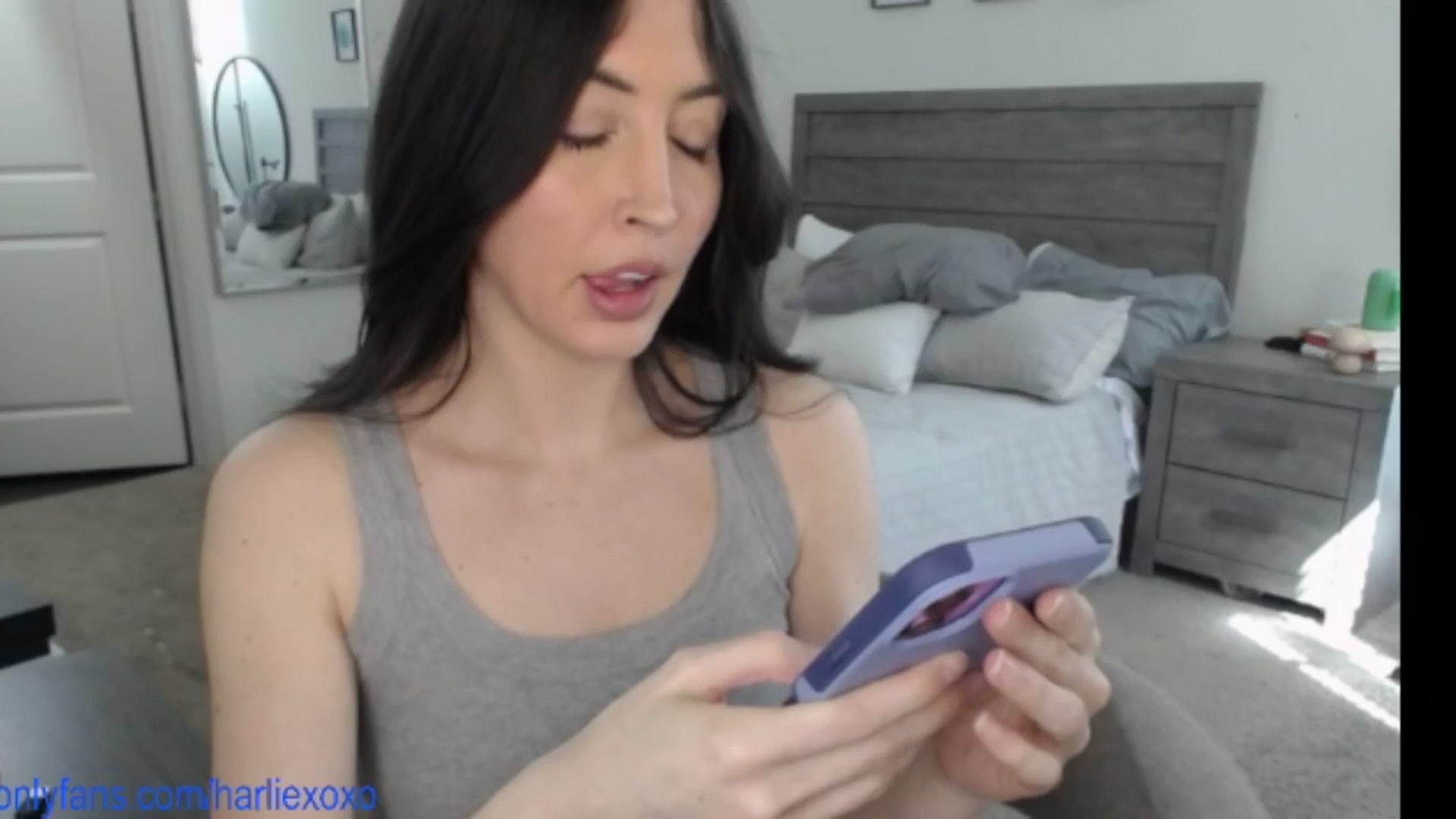 Gallery image thumbnail from SweetHarlie's myfreecams stream on, 06/13/2025, 22:04 image 7 of 20