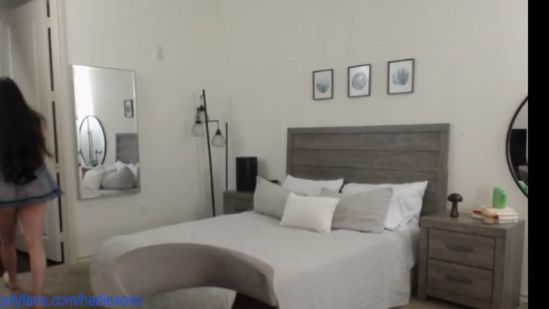 Gallery image thumbnail from SweetHarlie's myfreecams stream on, 06/16/2025, 20:27 image 3 of 20