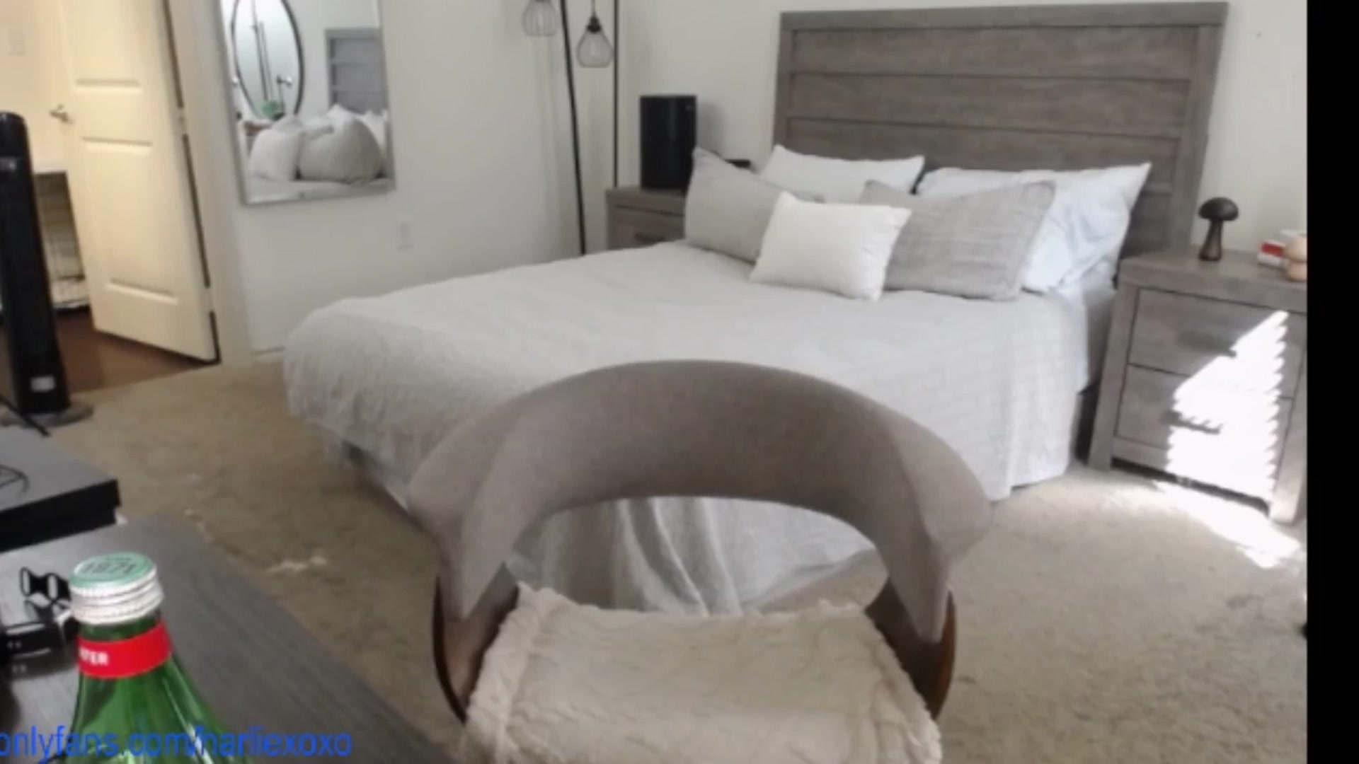 Gallery image thumbnail from SweetHarlie's myfreecams stream on, 06/16/2025, 22:58 image 10 of 20