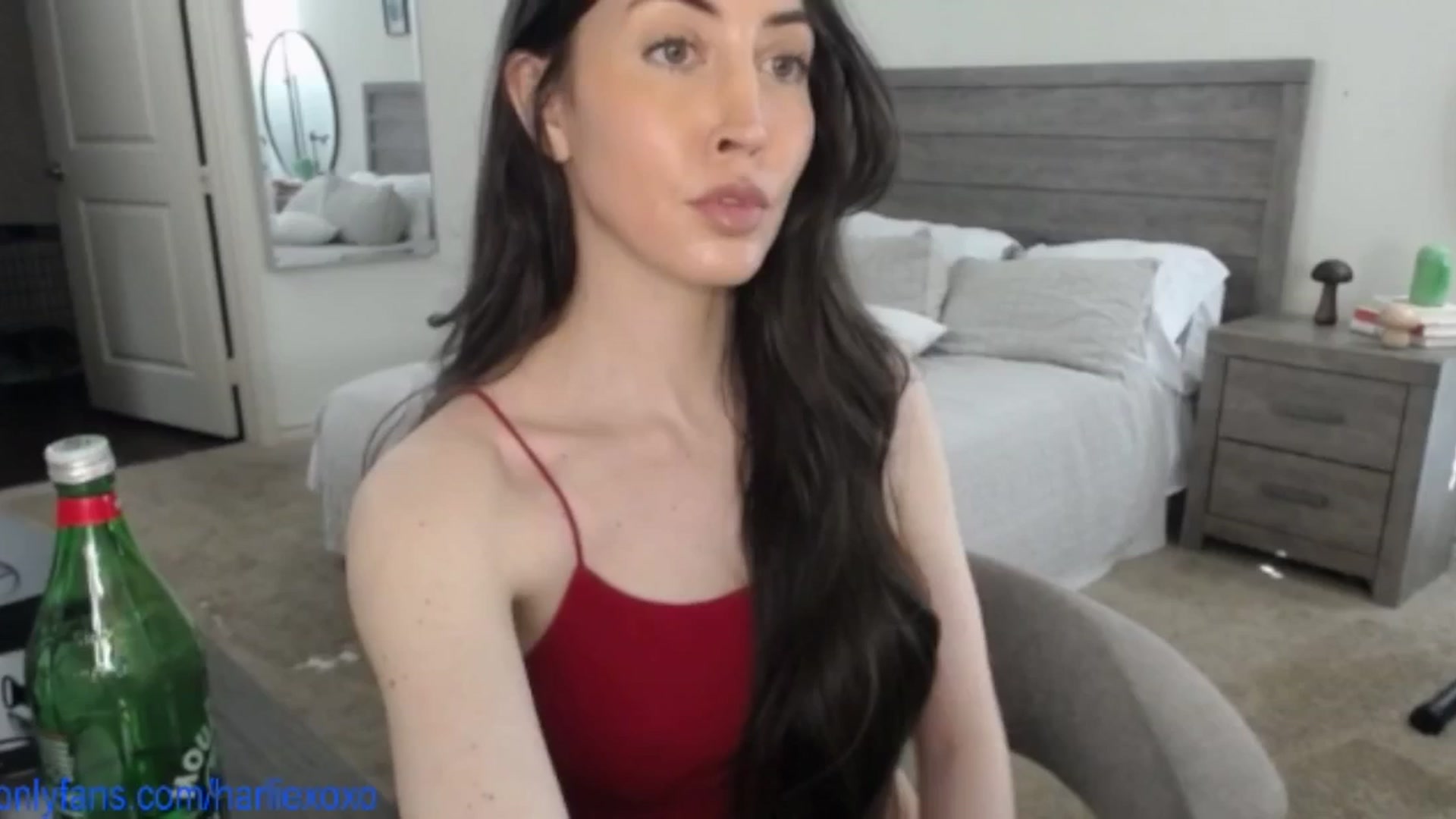 Gallery image thumbnail from SweetHarlie's myfreecams stream on, 06/17/2025, 23:14 image 2 of 20