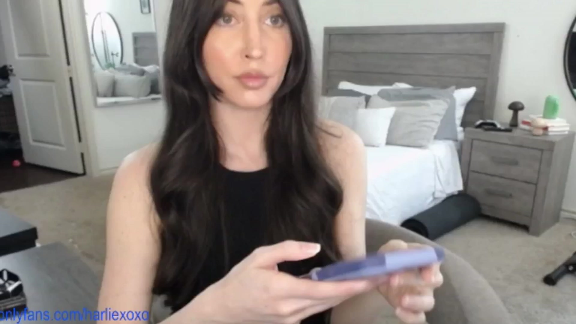 Gallery image thumbnail from SweetHarlie's myfreecams stream on, 06/18/2025, 20:20 image 5 of 20