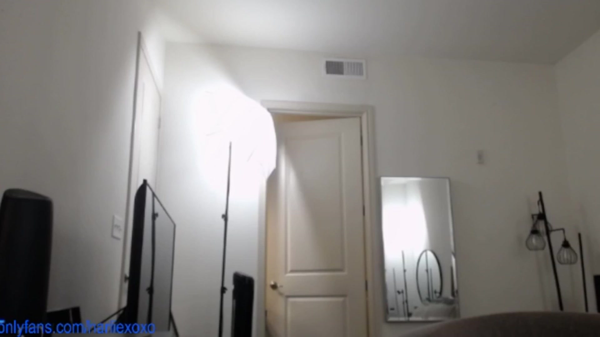 Gallery image thumbnail from SweetHarlie's myfreecams stream on, 06/18/2025, 23:18 image 10 of 20