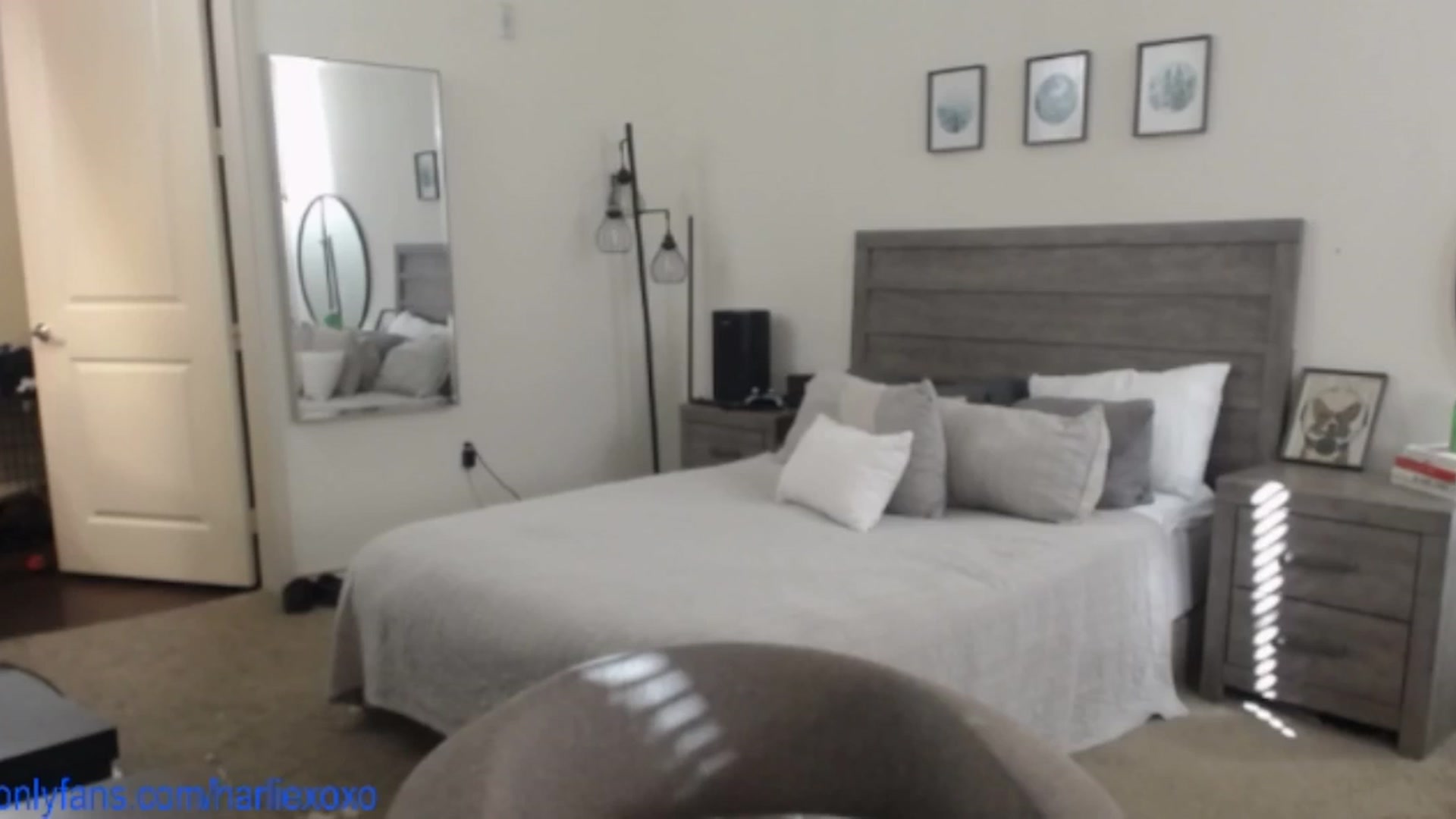 Gallery image thumbnail from SweetHarlie's myfreecams stream on, 07/28/2025, 22:23 image 14 of 20