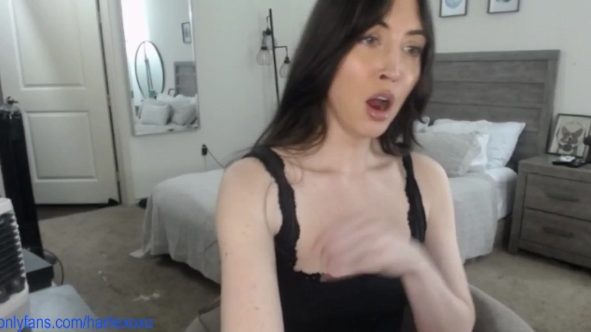 Gallery image thumbnail from SweetHarlie's myfreecams stream on, 08/06/2025, 21:43 image 14 of 20
