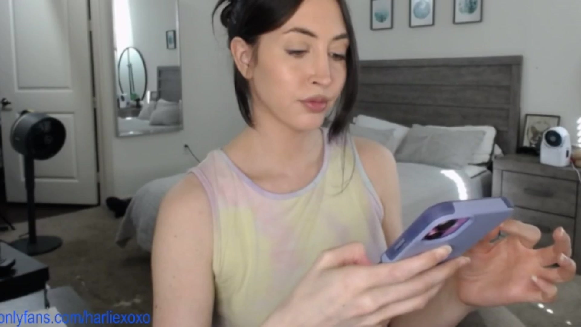 Gallery image thumbnail from SweetHarlie's myfreecams stream on, 08/20/2025, 22:36 image 14 of 20