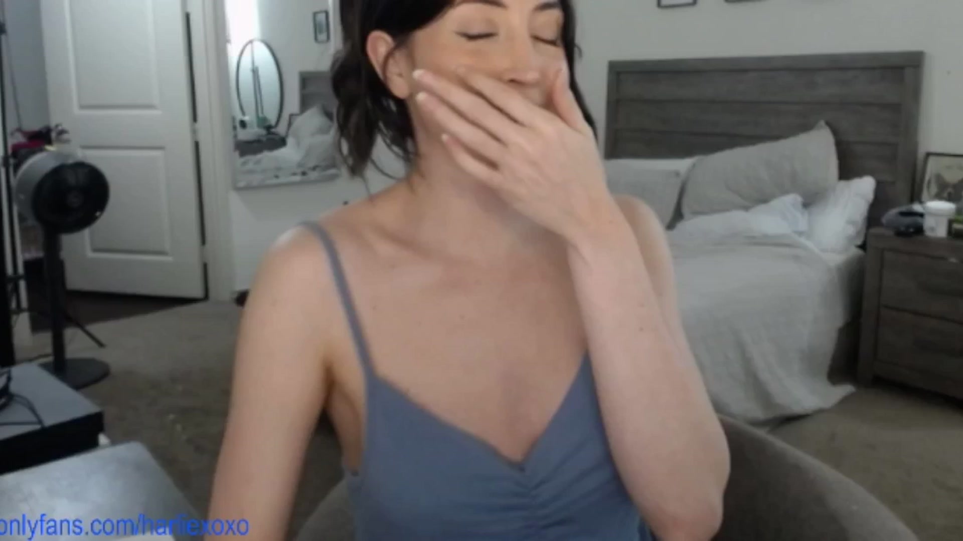 Gallery image thumbnail from SweetHarlie's myfreecams stream on, 08/24/2025, 02:16 image 7 of 20