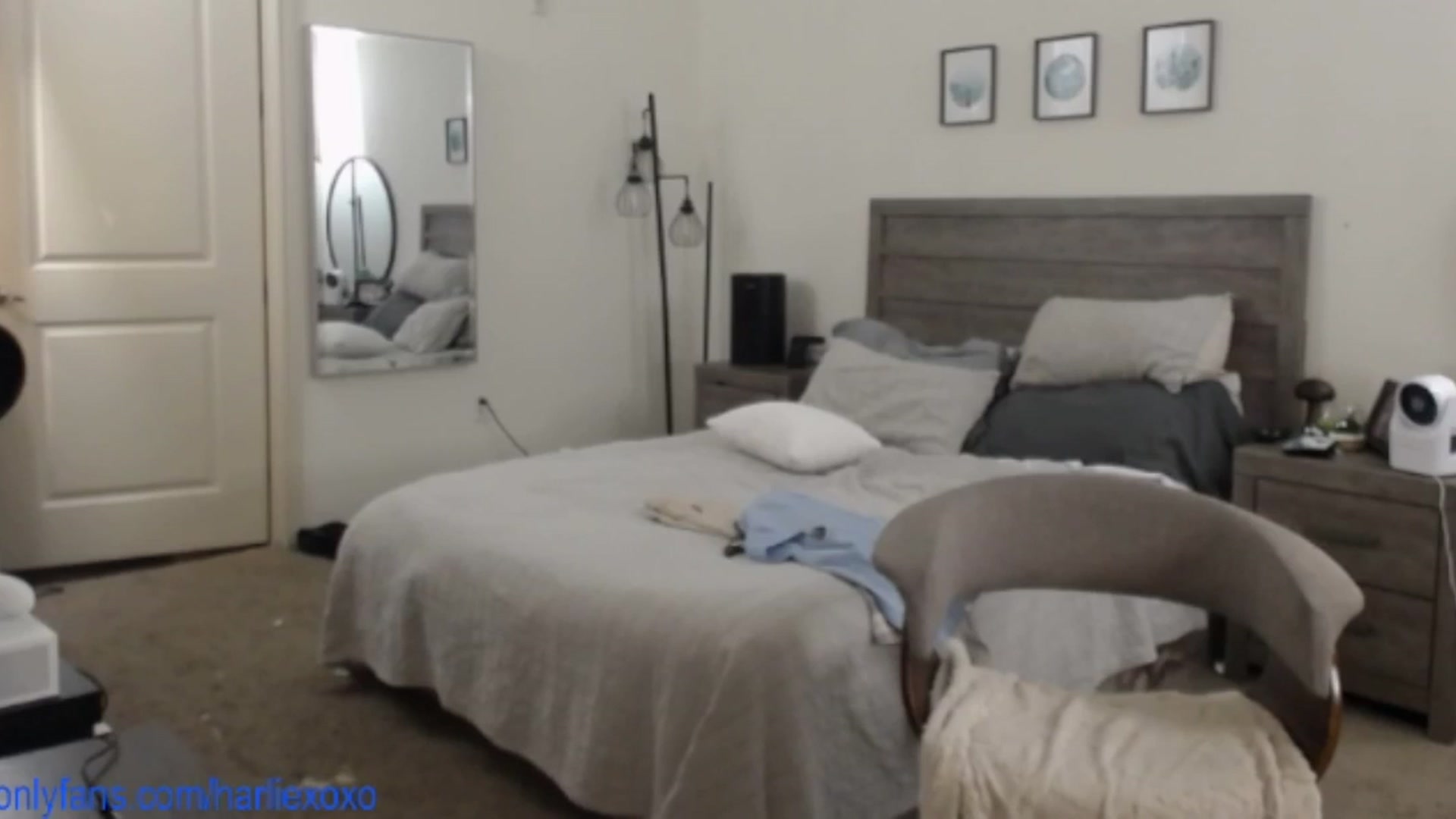 Gallery image thumbnail from SweetHarlie's myfreecams stream on, 09/04/2025, 24:09 image 13 of 20