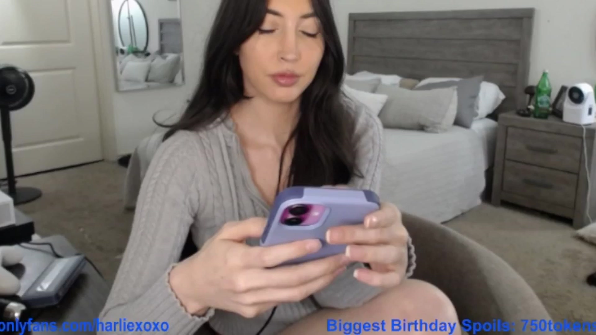 Gallery image thumbnail from SweetHarlie's myfreecams stream on, 09/05/2025, 22:06 image 11 of 20