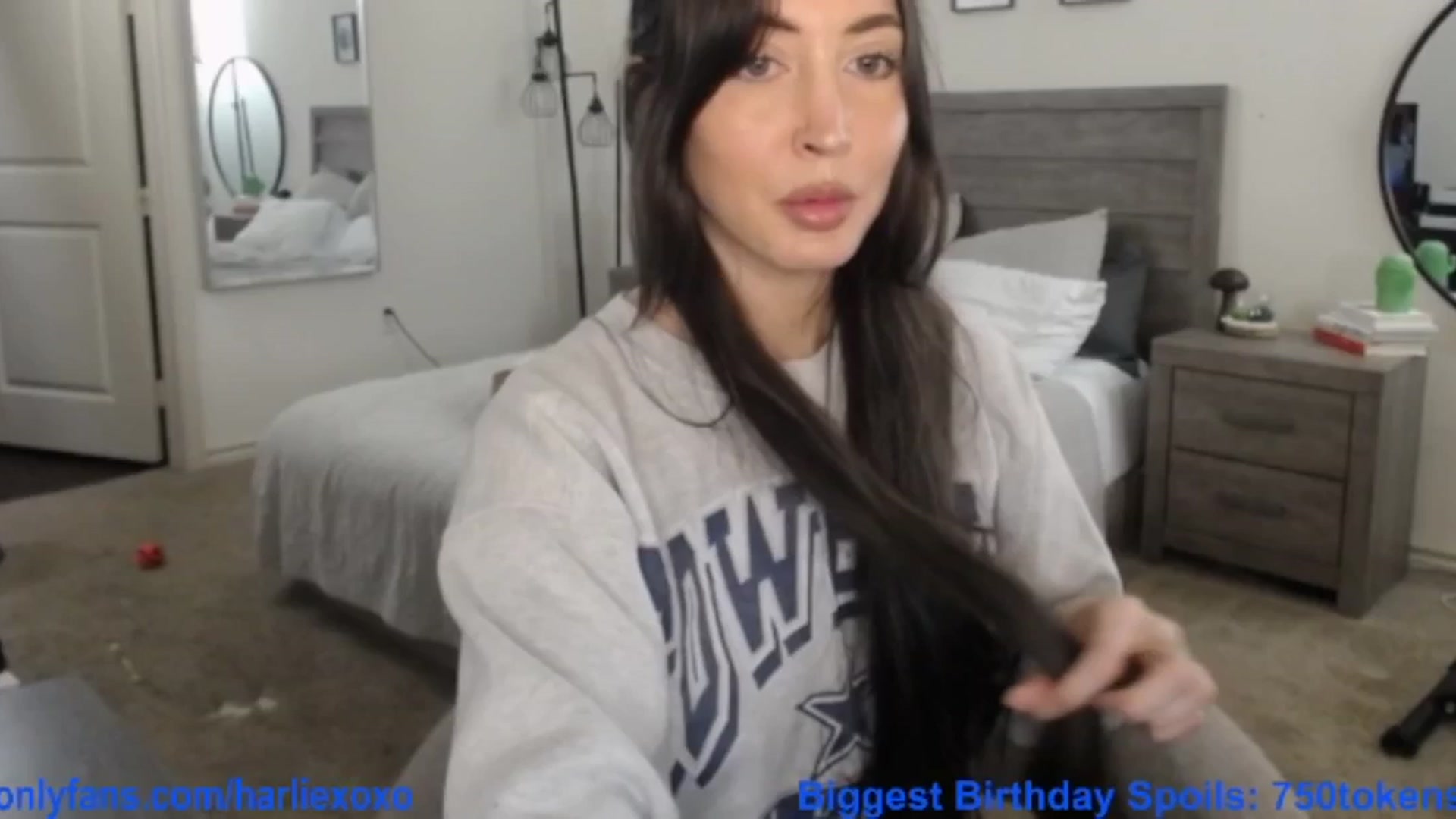 Gallery image thumbnail from SweetHarlie's myfreecams stream on, 09/07/2025, 04:11 image 1 of 20