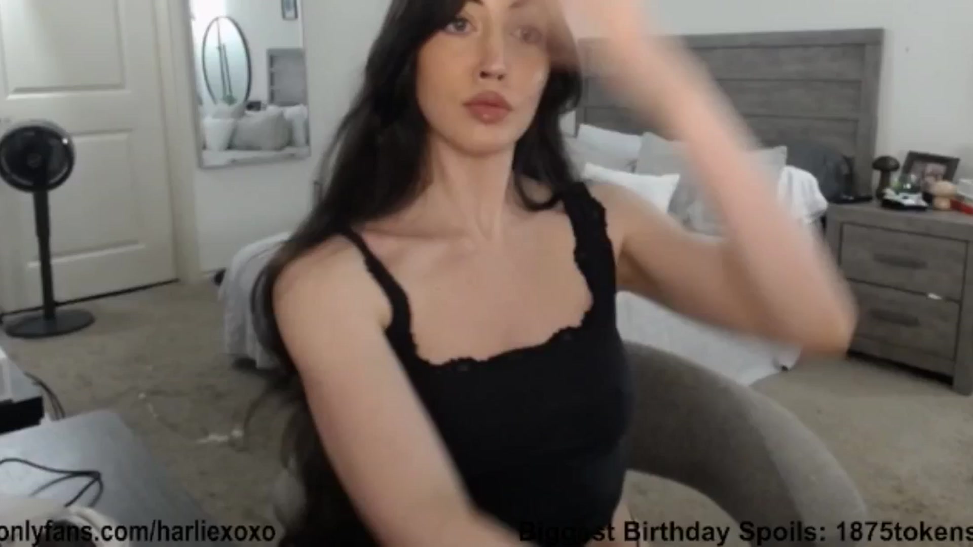 Gallery image thumbnail from SweetHarlie's myfreecams stream on, 09/19/2025, 20:45 image 2 of 20
