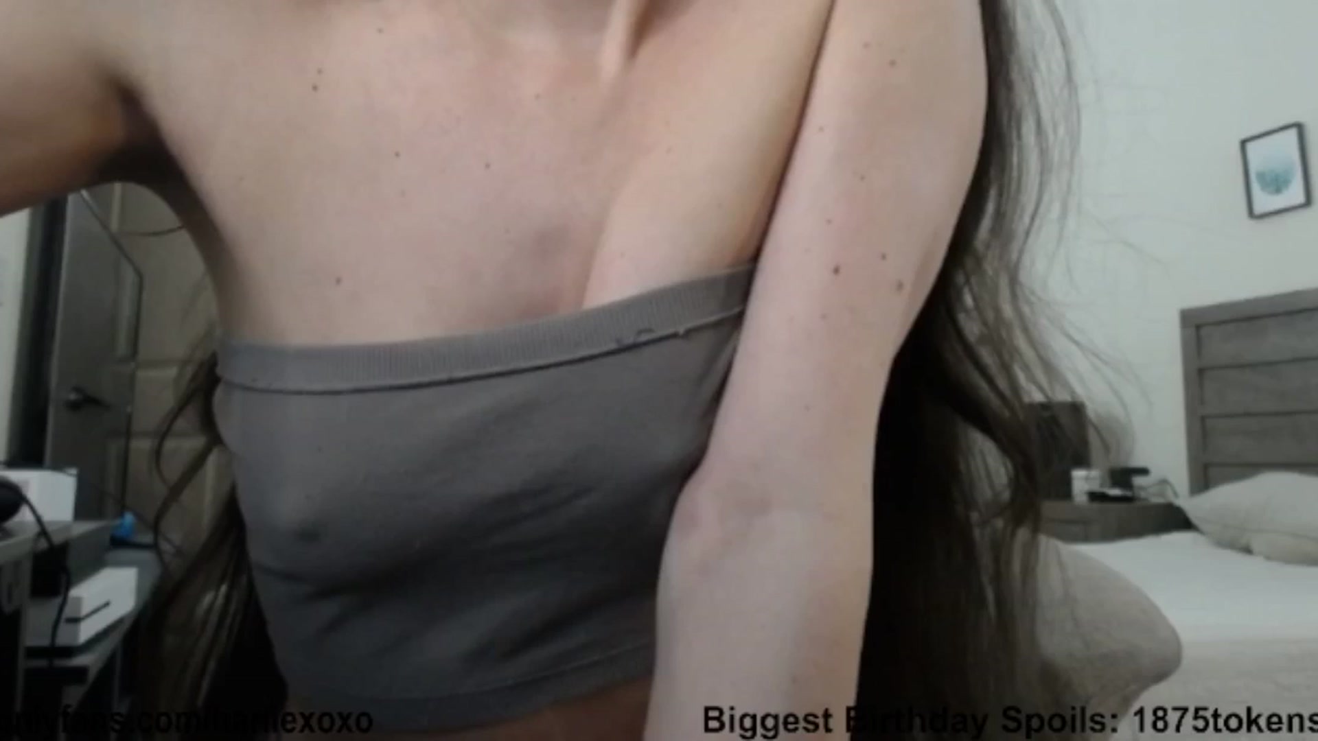 Gallery image thumbnail from SweetHarlie's myfreecams stream on, 09/28/2025, 04:06 image 1 of 20