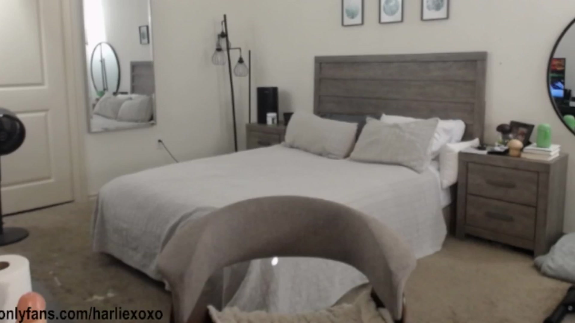 Gallery image thumbnail from SweetHarlie's myfreecams stream on, 10/10/2025, 20:34 image 13 of 20