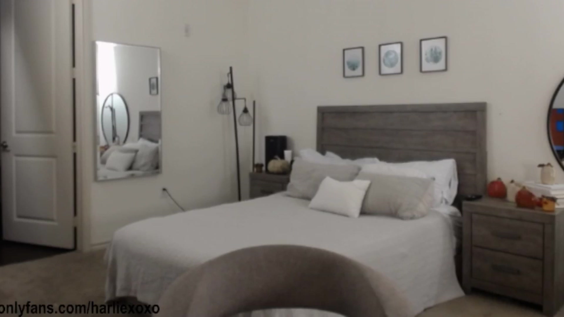 Gallery image thumbnail from SweetHarlie's myfreecams stream on, 10/13/2025, 23:02 image 5 of 20