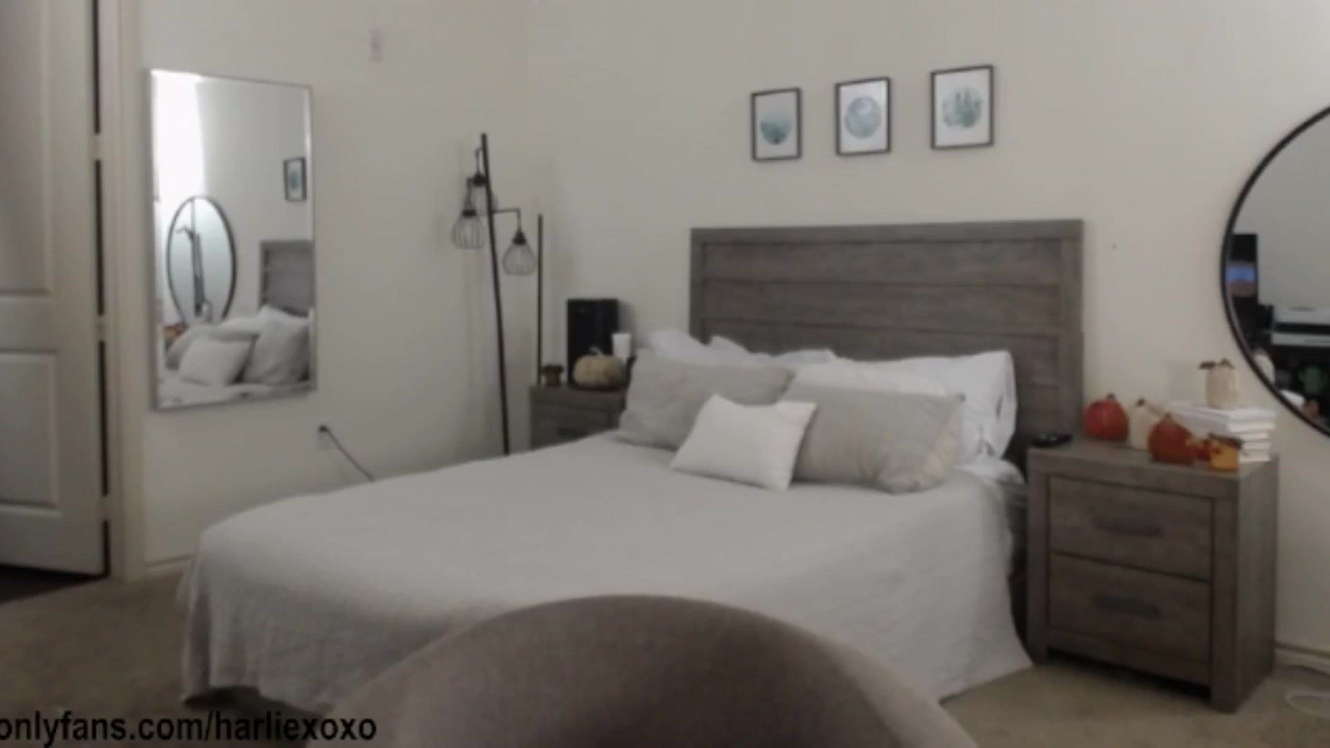 Gallery image thumbnail from SweetHarlie's myfreecams stream on, 10/13/2025, 23:02 image 8 of 20