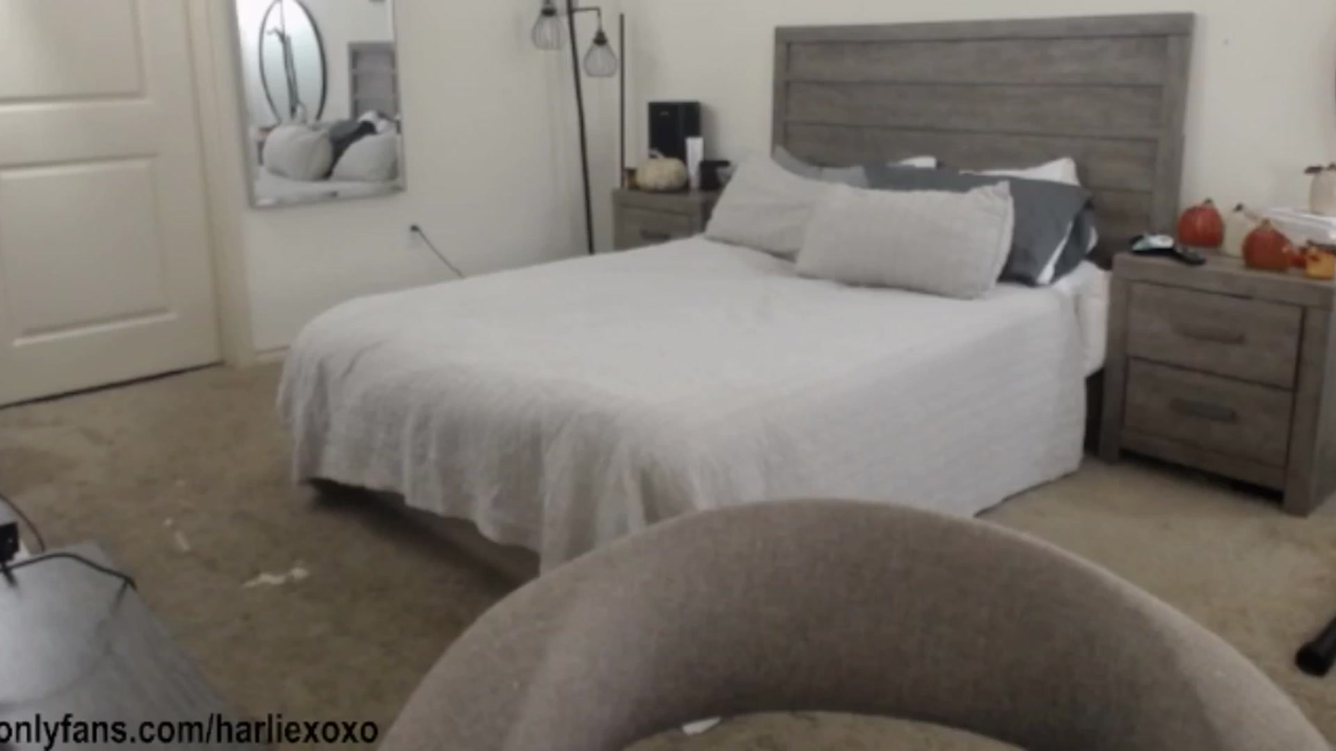 Gallery image thumbnail from SweetHarlie's myfreecams stream on, 10/14/2025, 22:58 image 20 of 20