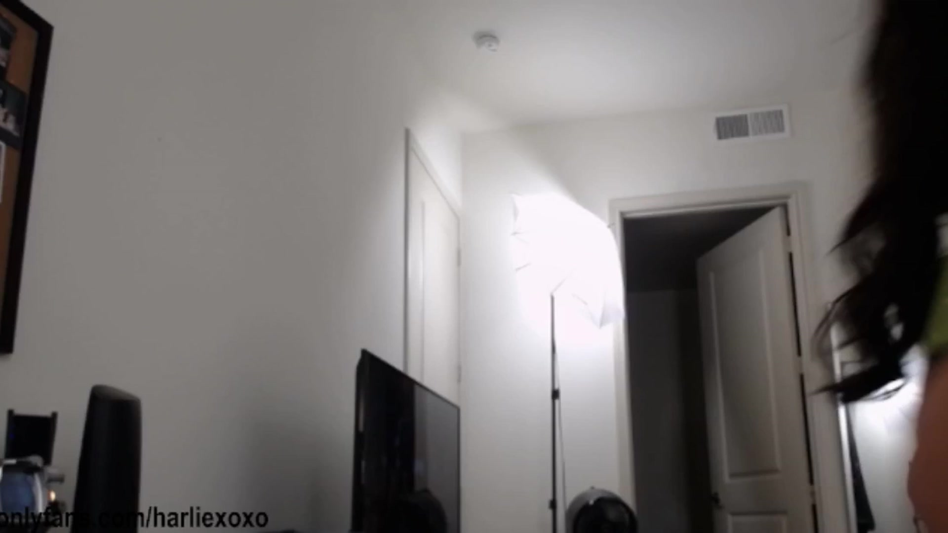 Gallery image thumbnail from SweetHarlie's myfreecams stream on, 10/17/2025, 23:04 image 16 of 20