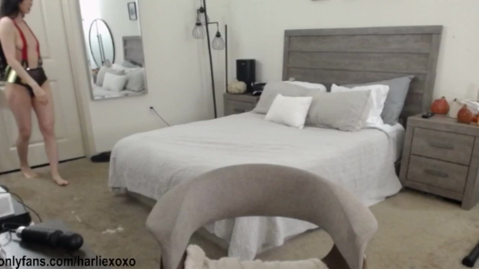 Gallery image thumbnail from SweetHarlie's myfreecams stream on, 10/17/2025, 23:04 image 2 of 20