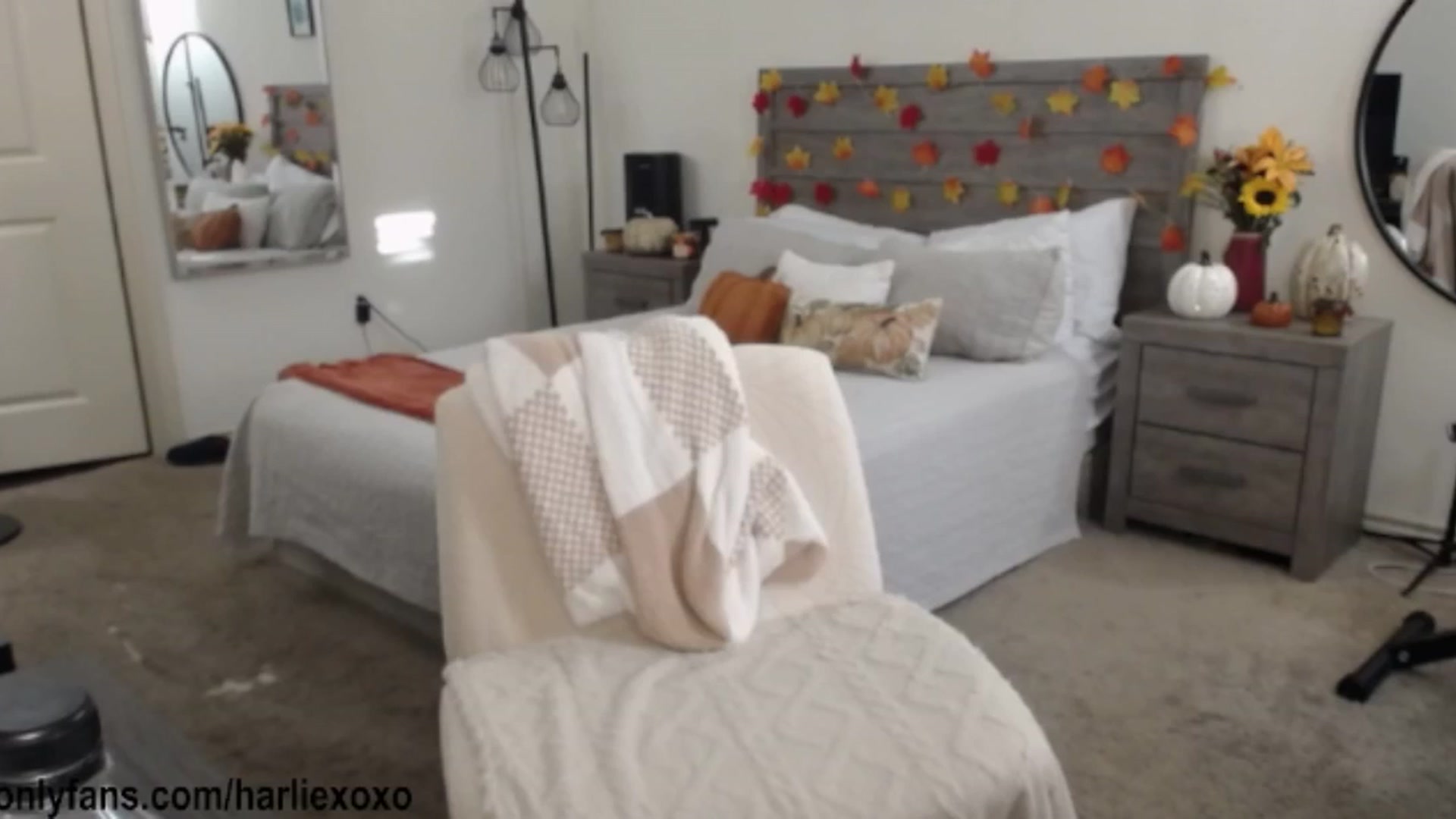 Gallery image thumbnail from SweetHarlie's myfreecams stream on, 10/27/2025, 23:04 image 1 of 20