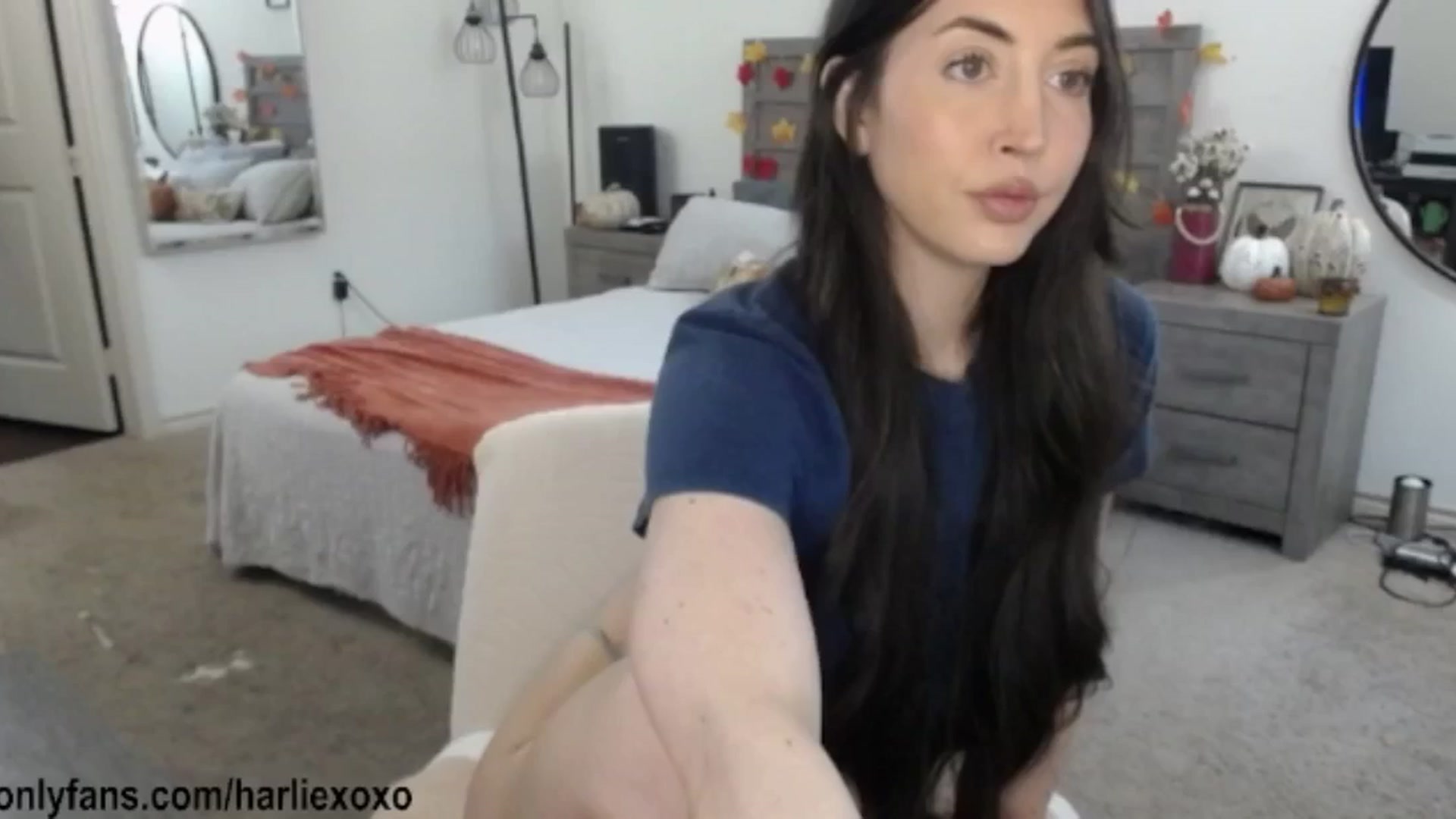 Gallery image thumbnail from SweetHarlie's myfreecams stream on, 11/25/2025, 22:37 image 17 of 20