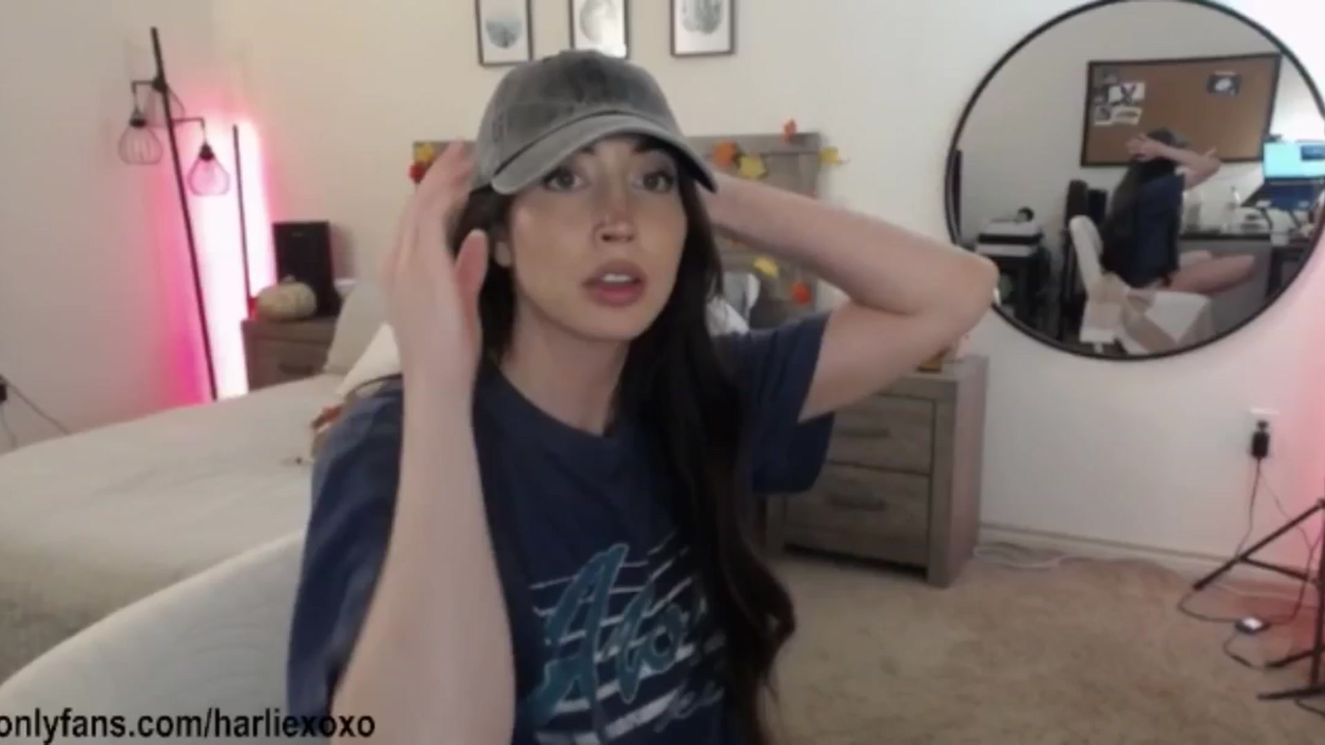 Gallery image thumbnail from SweetHarlie's myfreecams stream on, 11/30/2025, 04:03 image 15 of 20