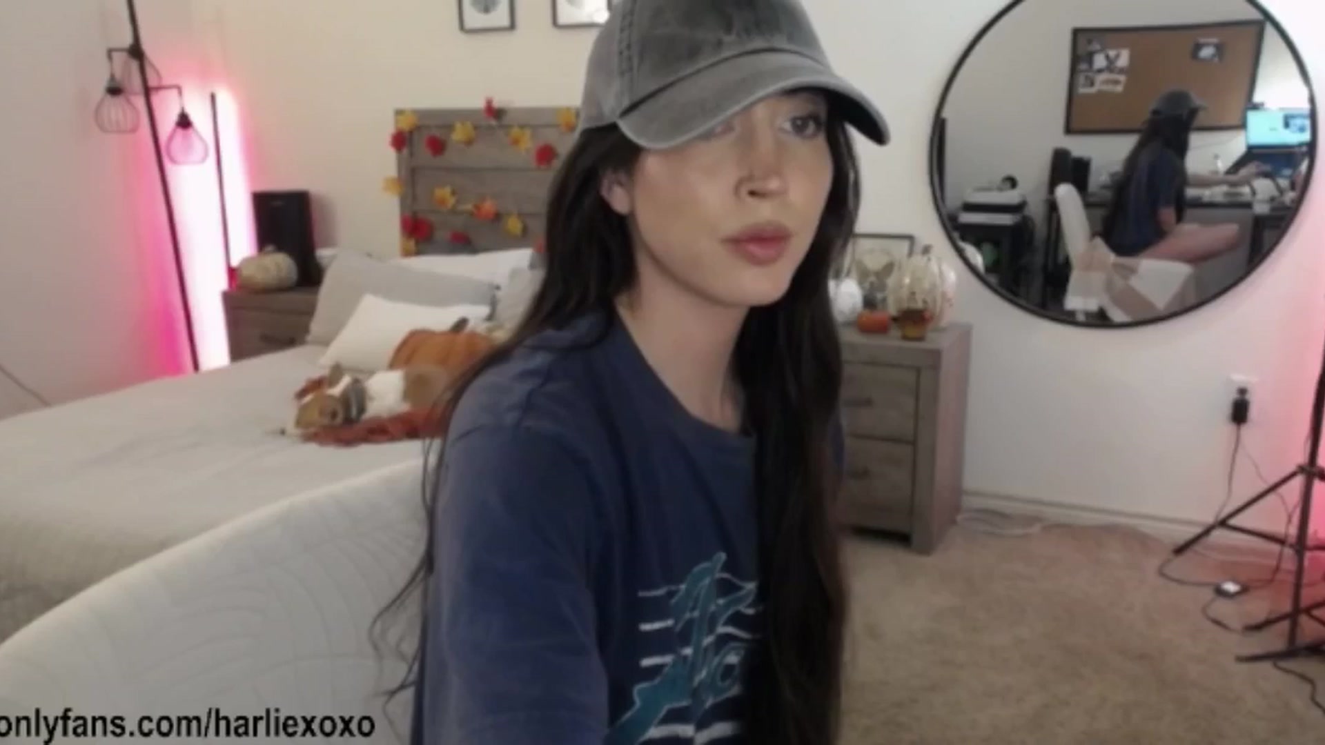 Gallery image thumbnail from SweetHarlie's myfreecams stream on, 11/30/2025, 04:03 image 17 of 20