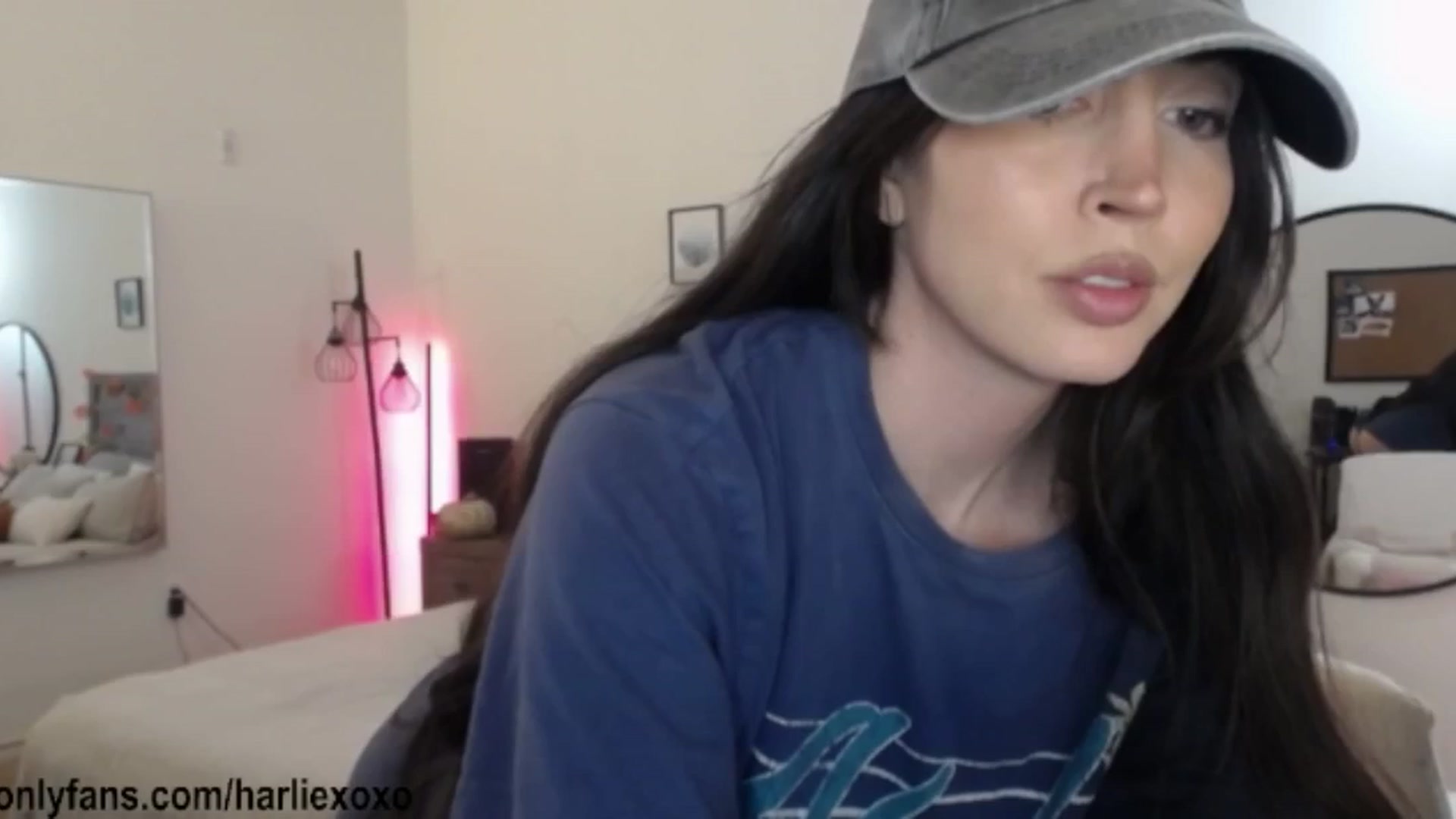 Gallery image thumbnail from SweetHarlie's myfreecams stream on, 11/30/2025, 04:03 image 11 of 20
