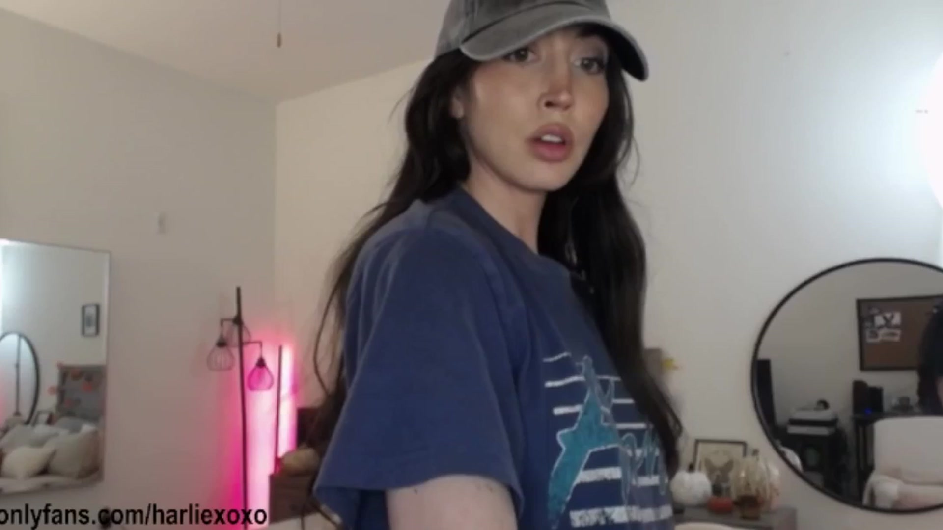 Gallery image thumbnail from SweetHarlie's myfreecams stream on, 11/30/2025, 04:03 image 10 of 20